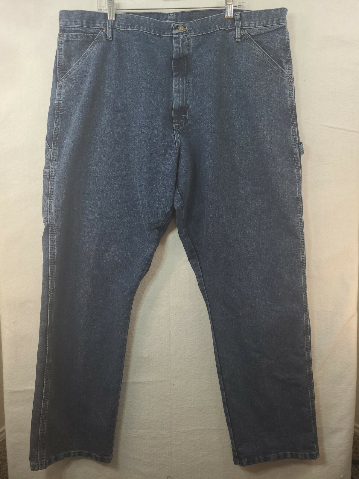 NEW Wrangler Mens 42 x 32 Relaxed Fit Carpenter Hammer Loop Denim Blue Jeans NWT