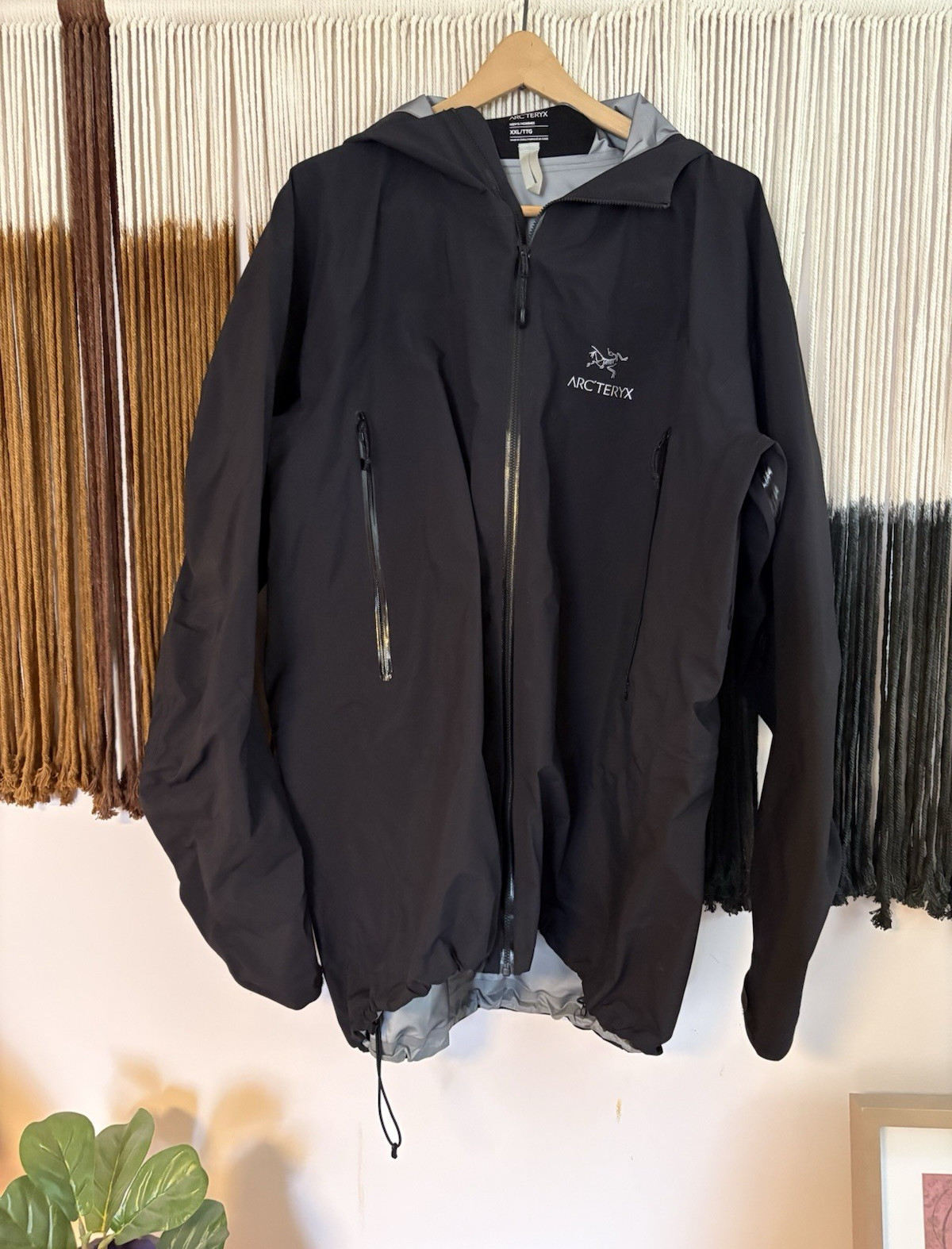Arc’tery Jacket Men’s Zeta AR Gore-Tex Jacket Style # 16473 Size XXL