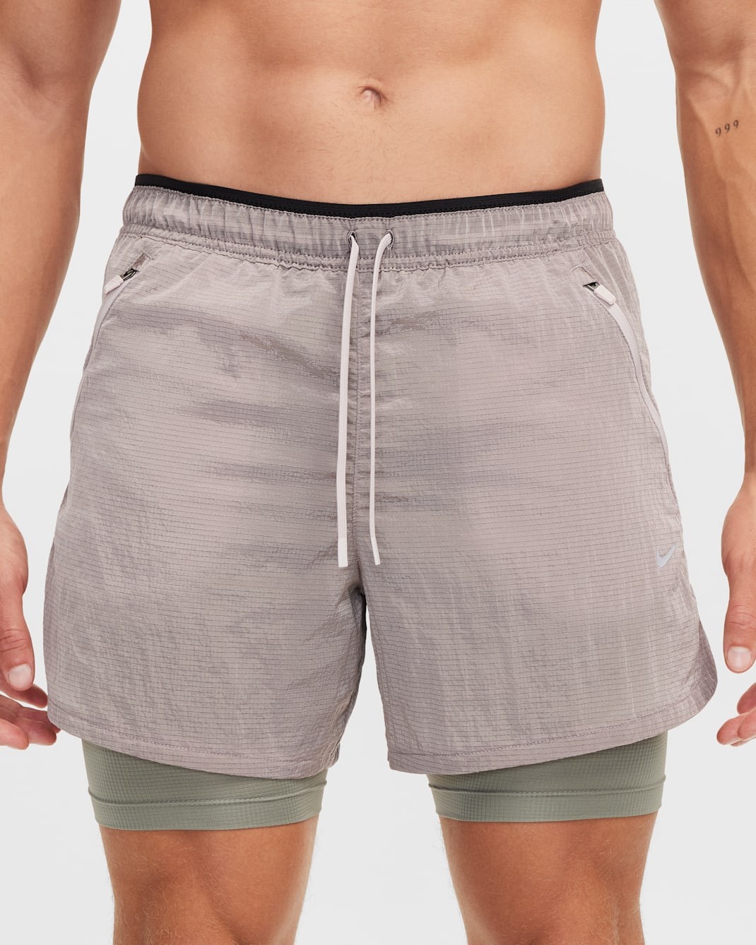 Nike $75 Mens Stride 5″ Dri-Fit Repel 2 in 1 Running Shorts Violet FZ1135-019