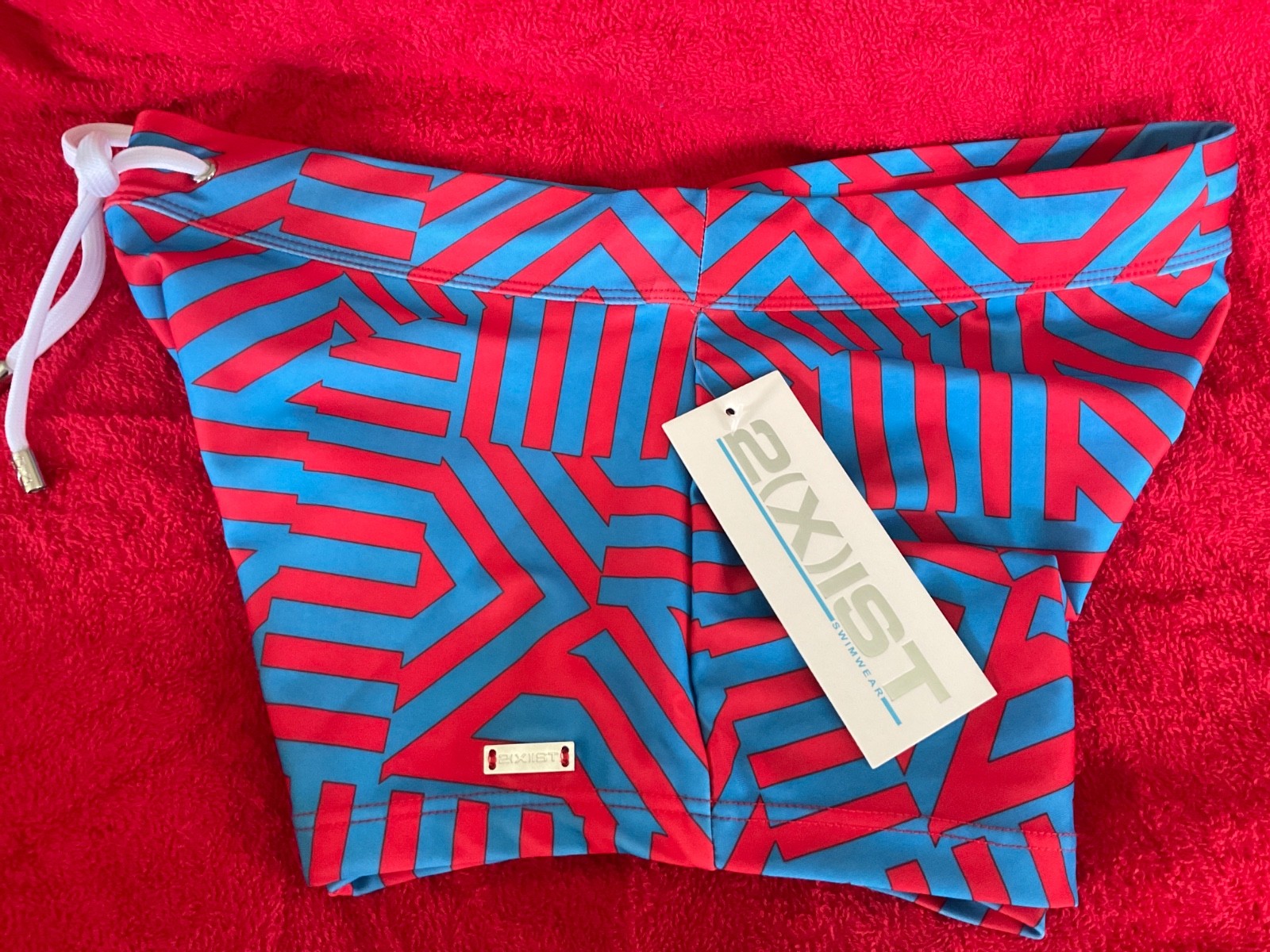2(x)ist 2xist Men’s Cabo Swim Trunk Red/Blue Geo Medium New with Tags!