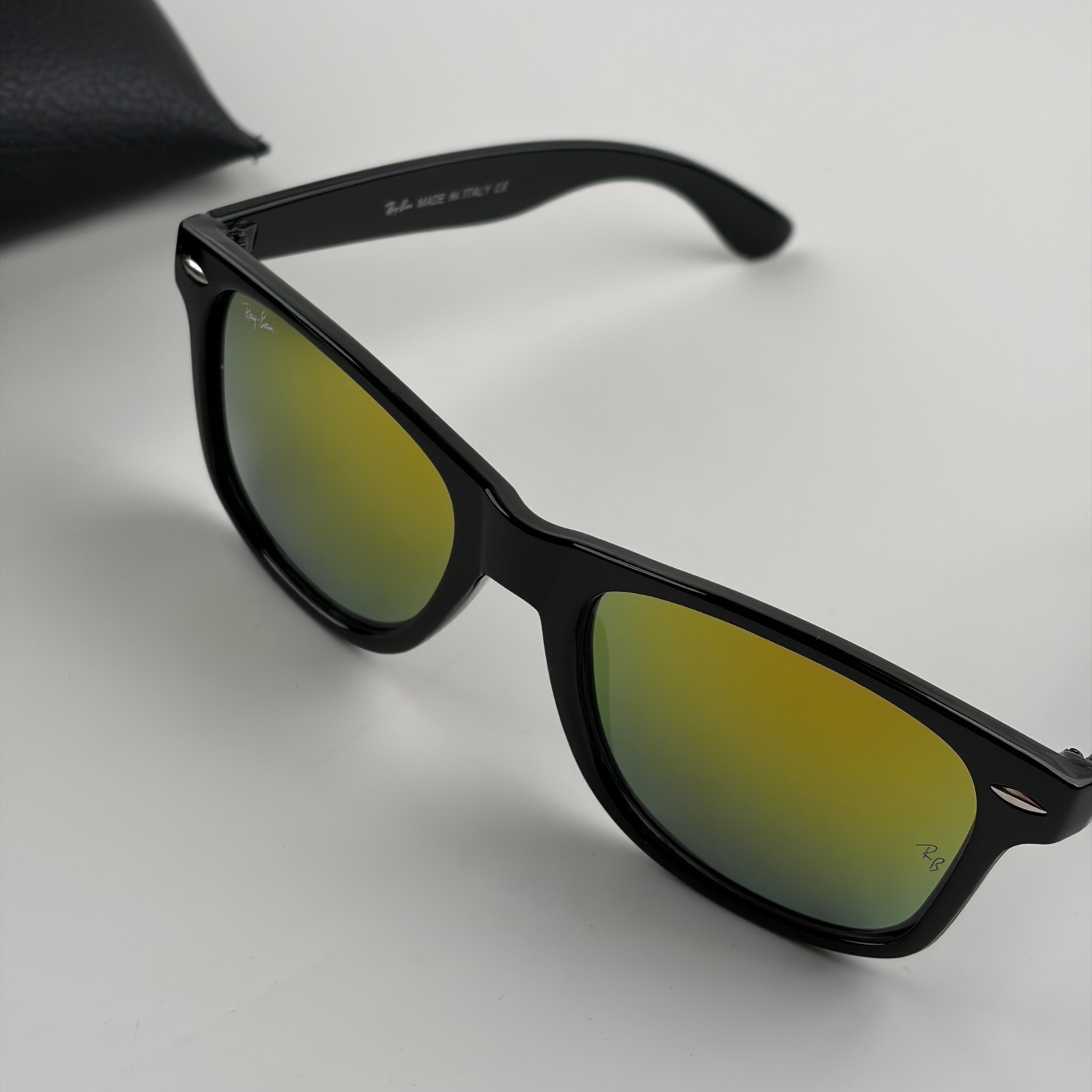 New In Box – Ray-Ban Polarized RB2140 Black Green Sunglasses Full Set
