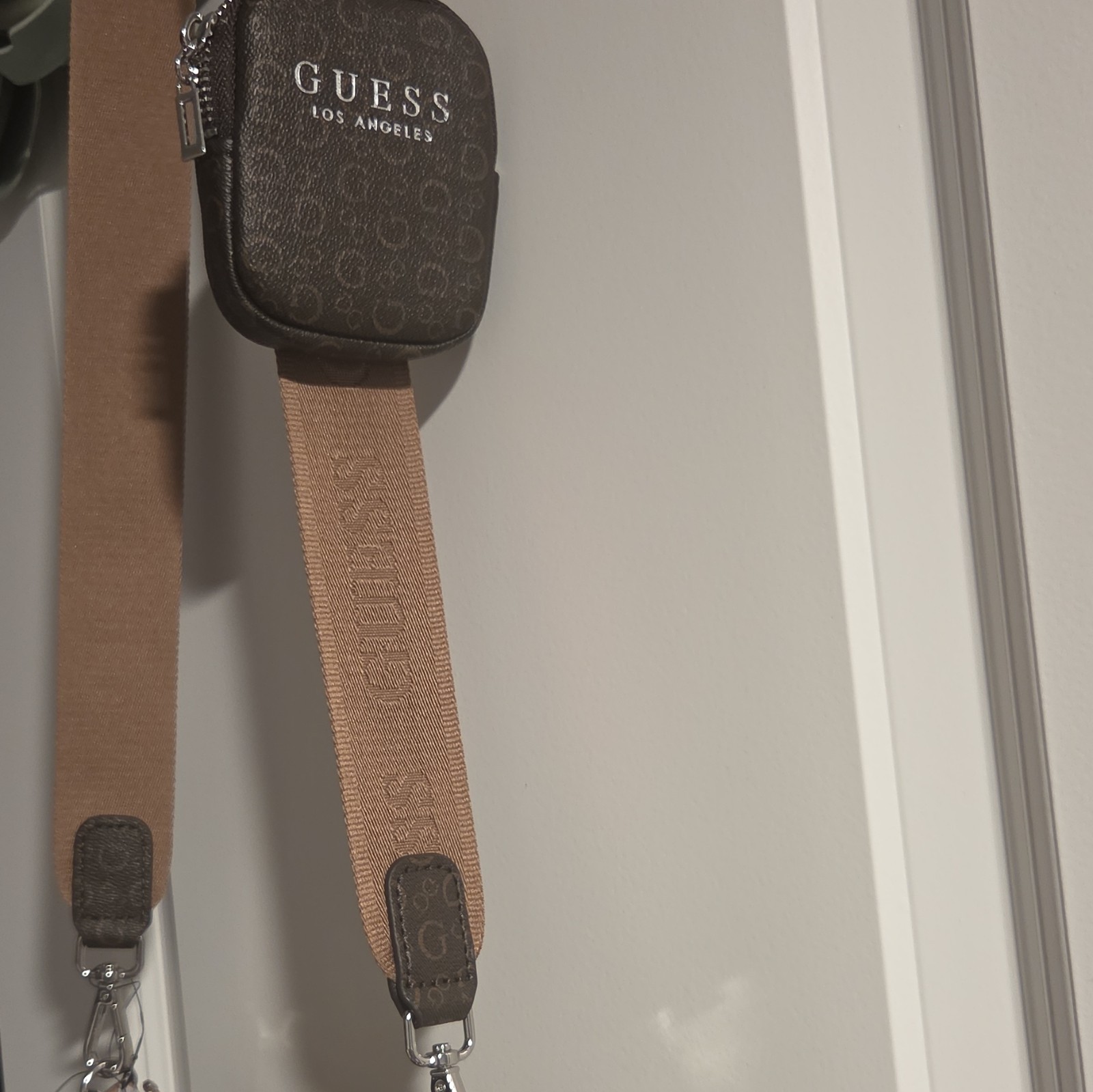 GUESS Brown Logo Monogram Crossbody Bag Beige Strap Pouch Zip/Magnetic