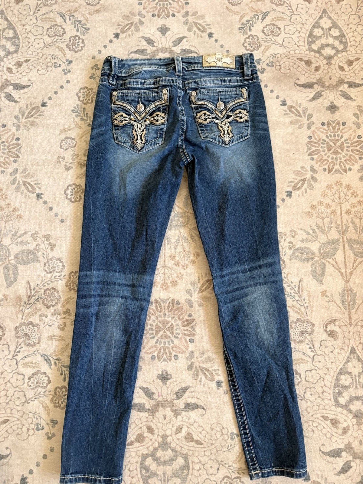 Miss Me Women’s Blue Medium Wash Mid Rise Skinny Jeans Slim Stretch Studded