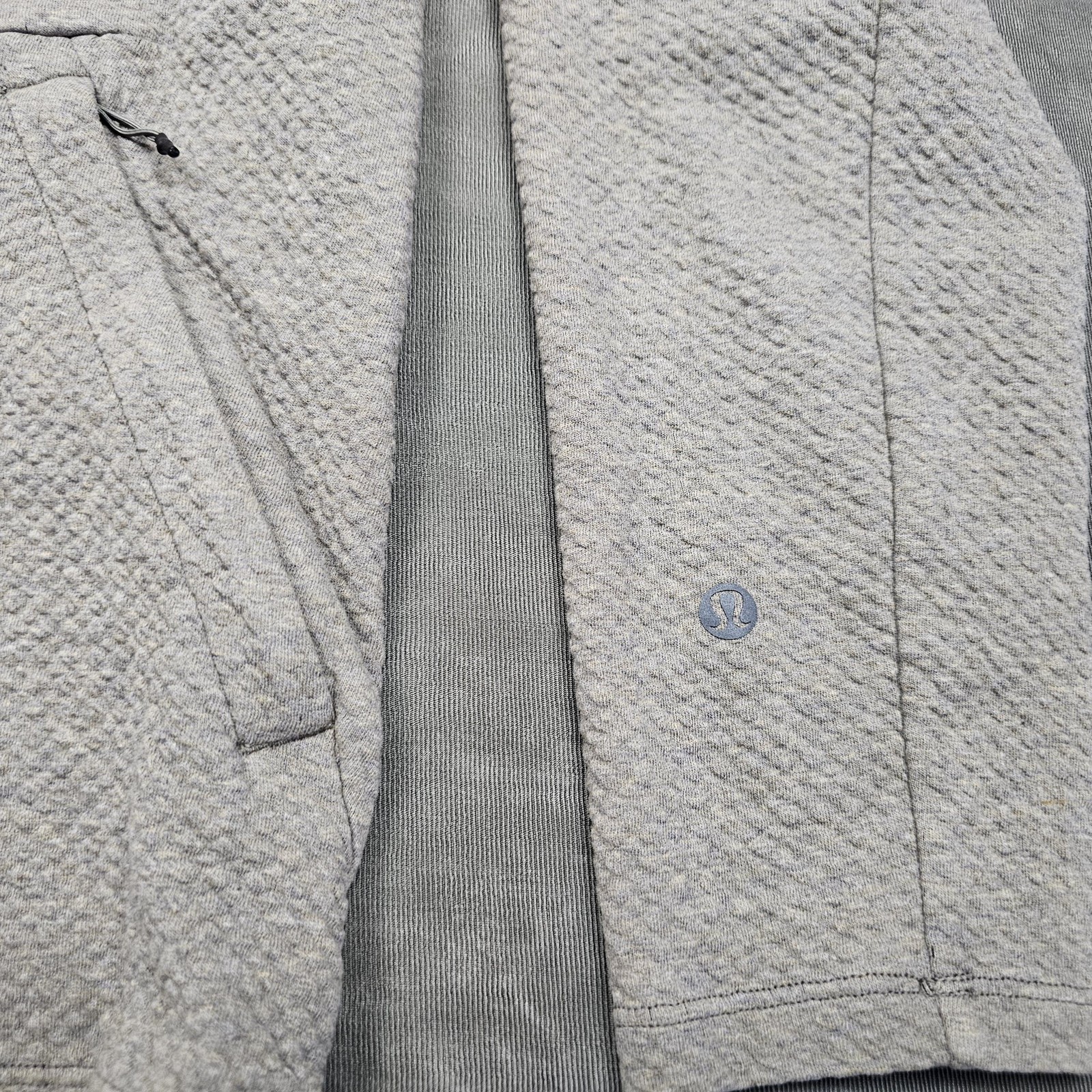 Lululemon At Ease Hoodie Mens Small Gray Textured Knit Pullover Zip Pockets