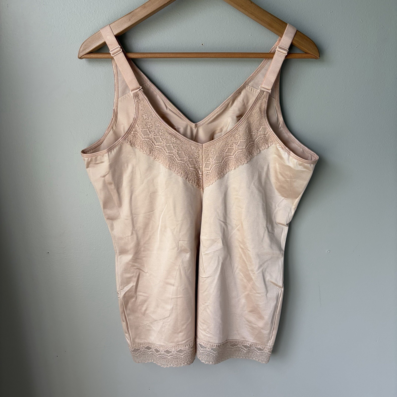 NEW RUBY RIBBON PIN UP CAMI WOMENS size 50 Pale Nude Lace Shapewear