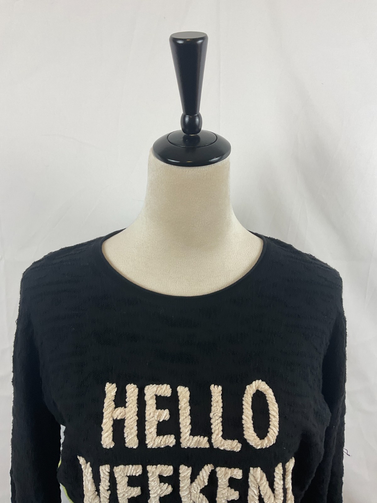 Lisa Todd Thin Textured Sweater Black Hello Weekend Beige Lime Trim Long Sleeve
