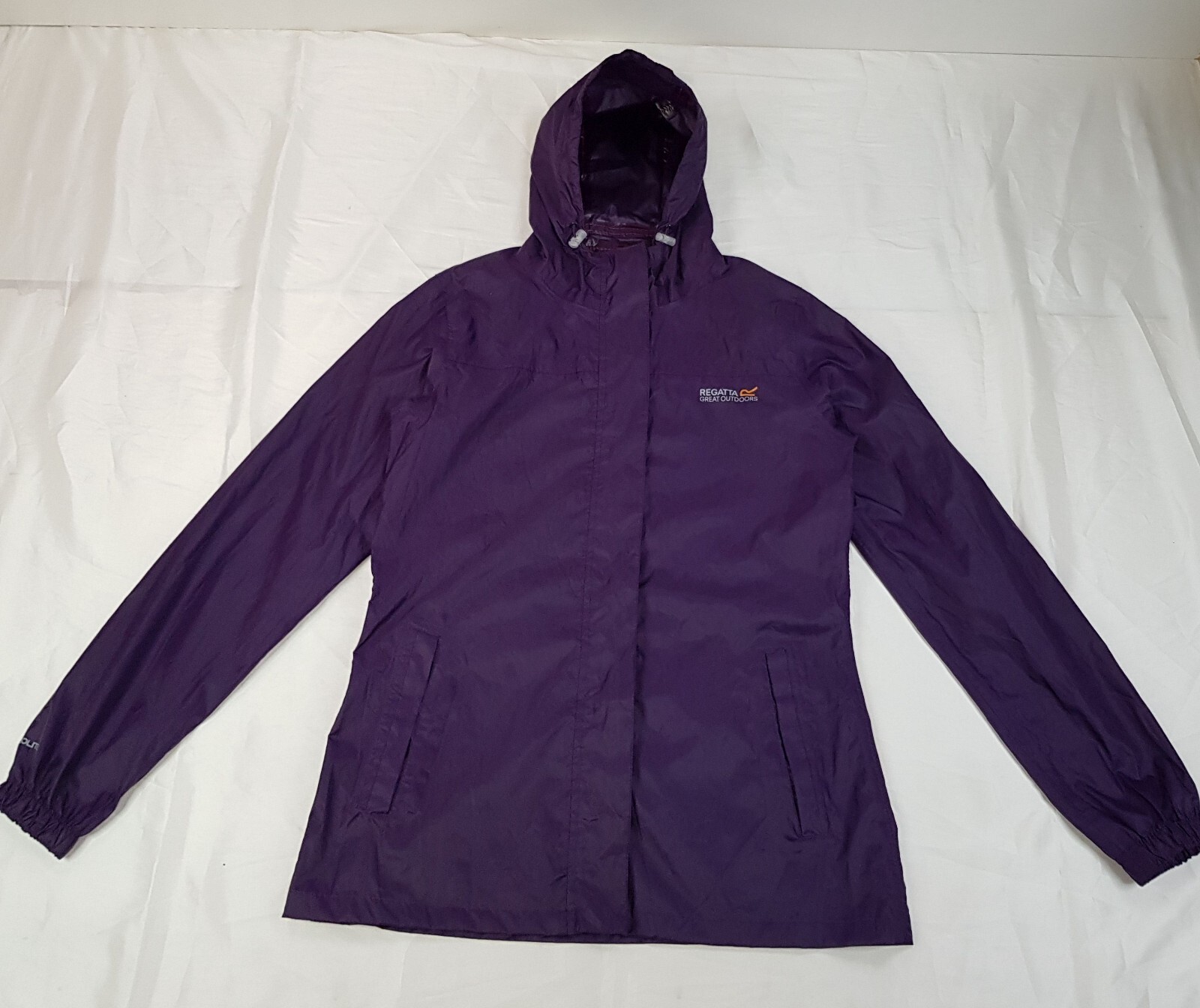 REGATTA SIZE 10UK M WOMENS PURPLE WATERPROOF LIGHTWEIGHT JACKET HOODED RAINCOAT