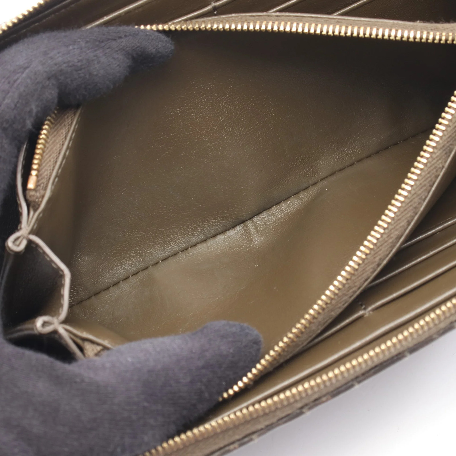 【Wallet】CELINE C Charm Large Zipped Wallet Round Zipper Long Quilted Leather,