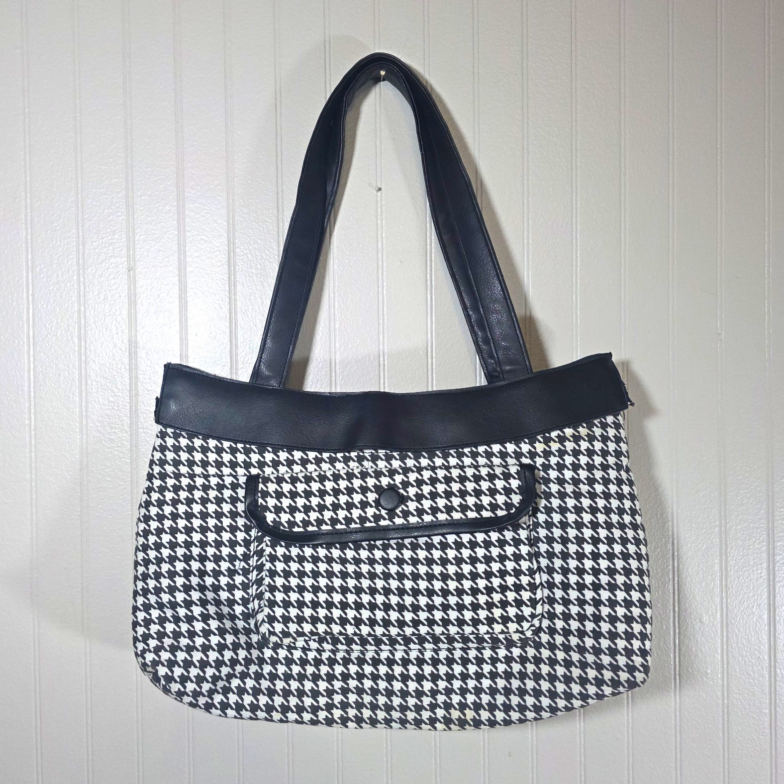 Thirty-One Houndstooth Black/White Shoulder Bag Zip & Snap Pockets Lined Pouch