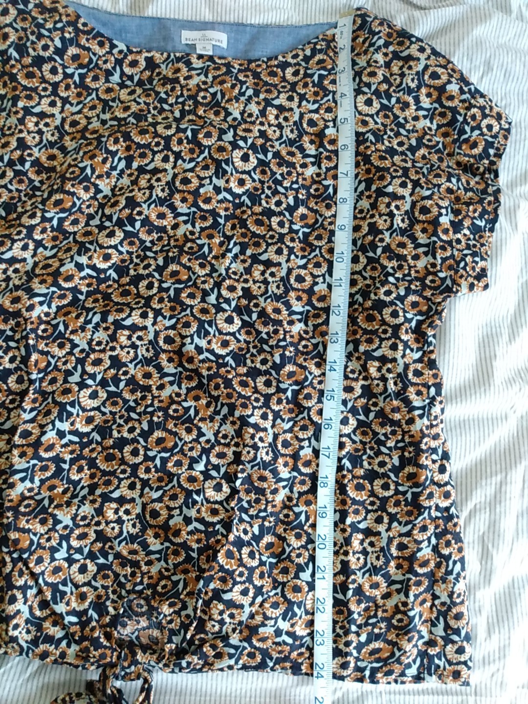 L.L. Bean Signature 100% Linen Navy Sunflower Short Sleeve Top Blouse Women’s M