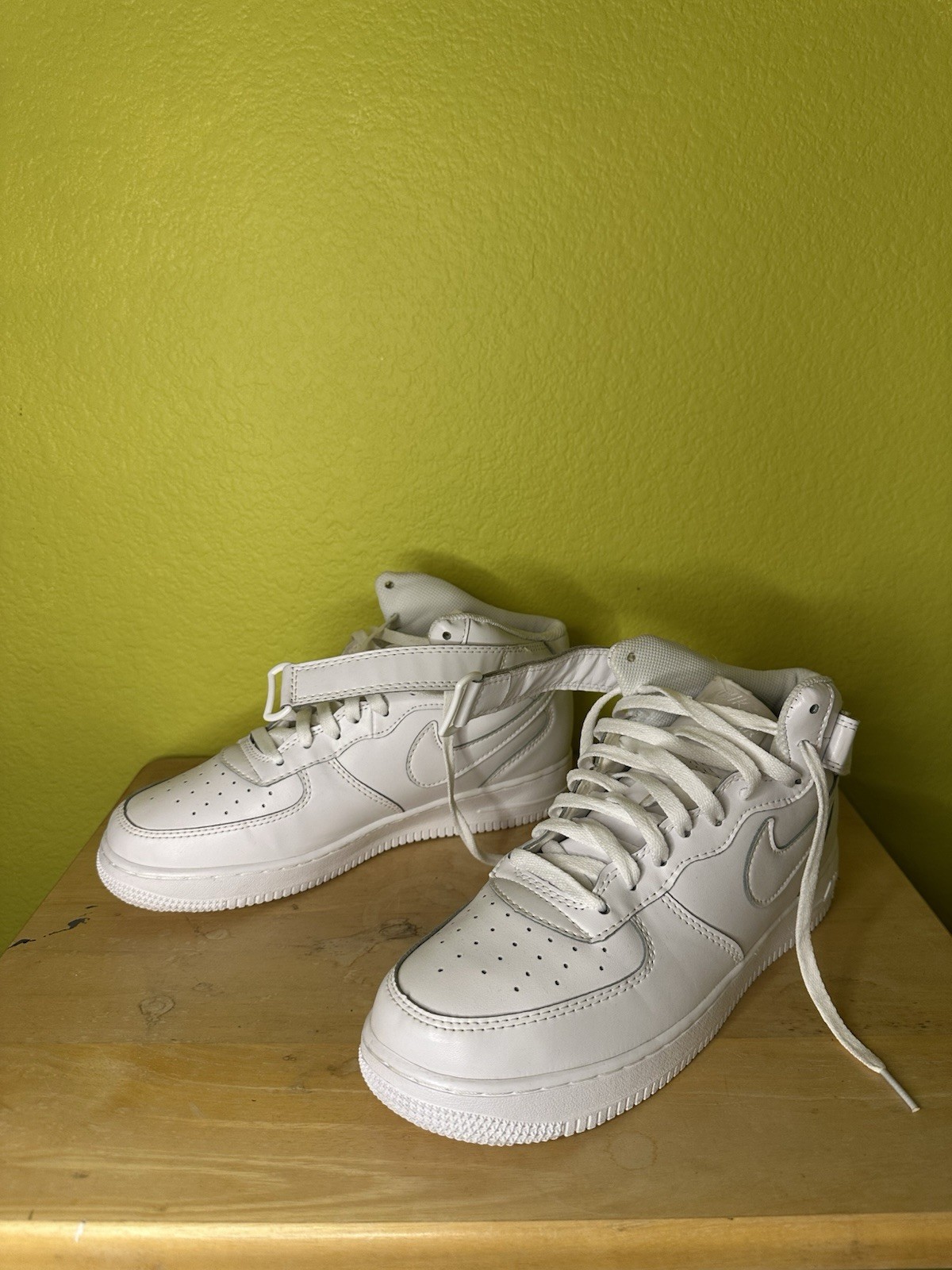 Nike Air Force 1 Mid ‘07 Shoes in Size 9.5 Men’s