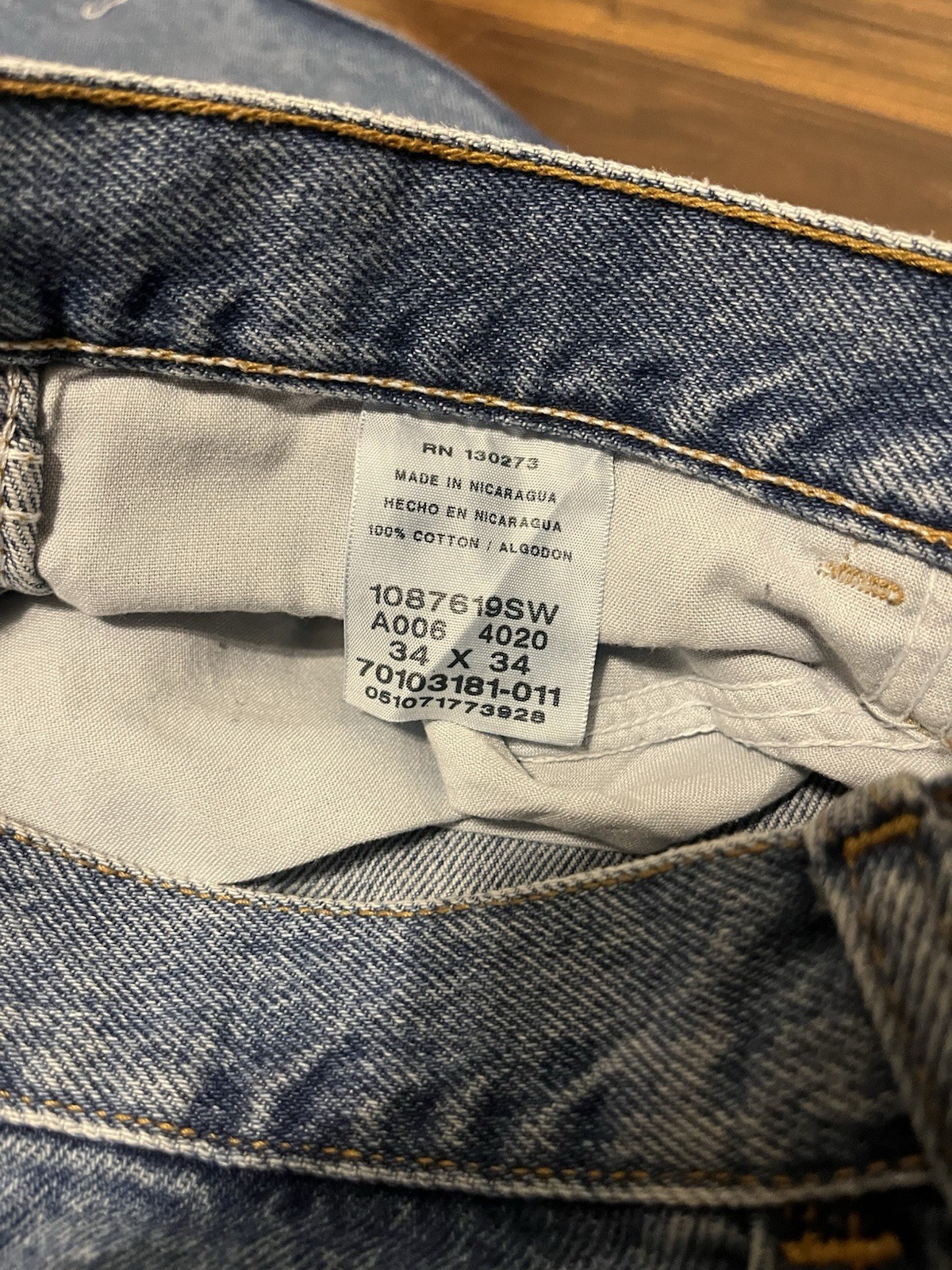 Rustler Men’s Regular Fit Straight Leg Blue Medium Wash Denim Jeans 5-Pocket