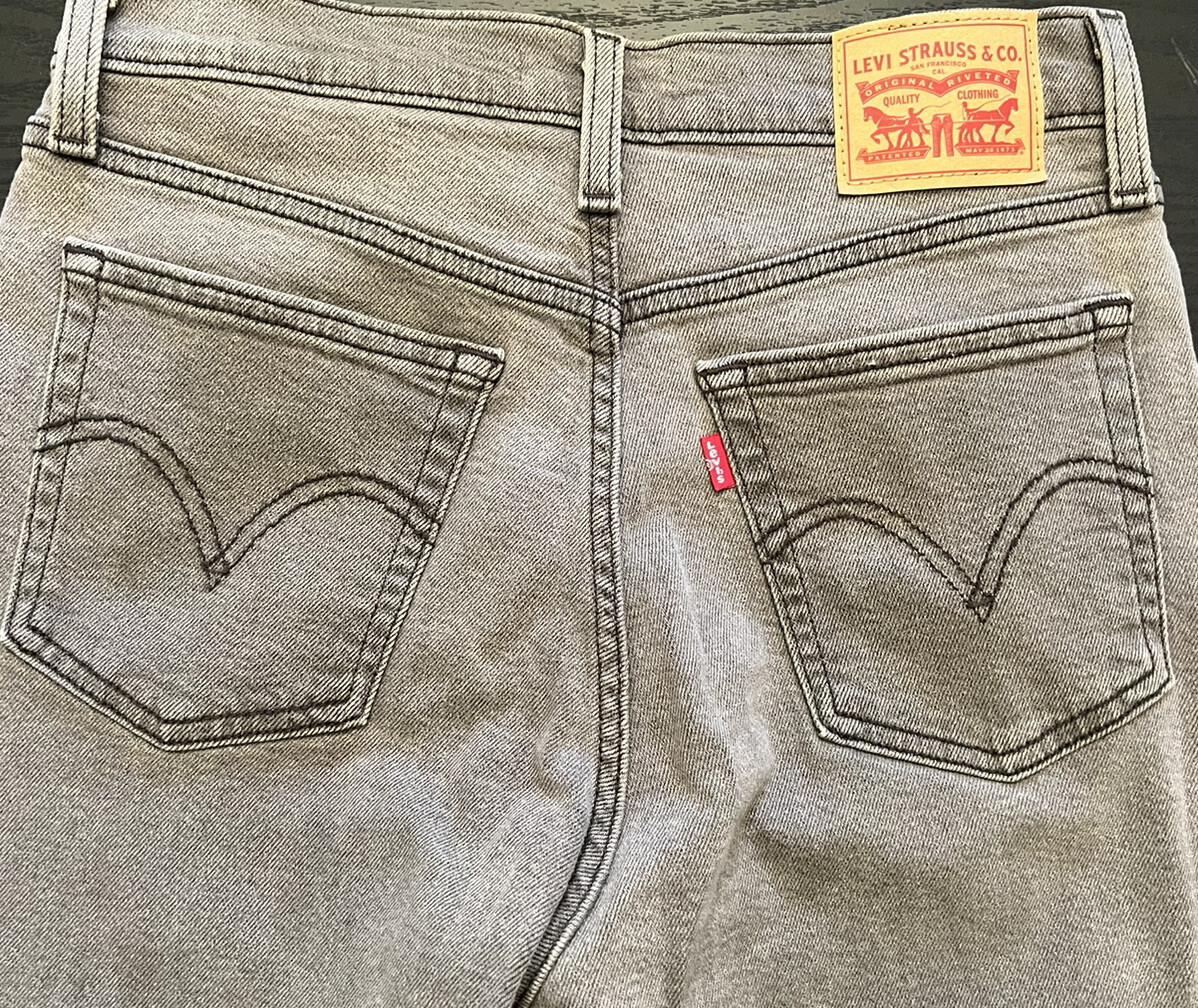 Levi’s Jeans Womens 28 Gray Wedgie Straight Leg High Waist Button Fly