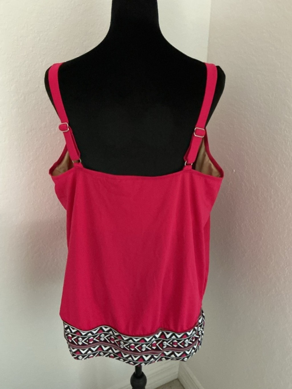 Swimsuits For All Pink Tankini Top Size 22 Adjustable Straps Built-In Bra