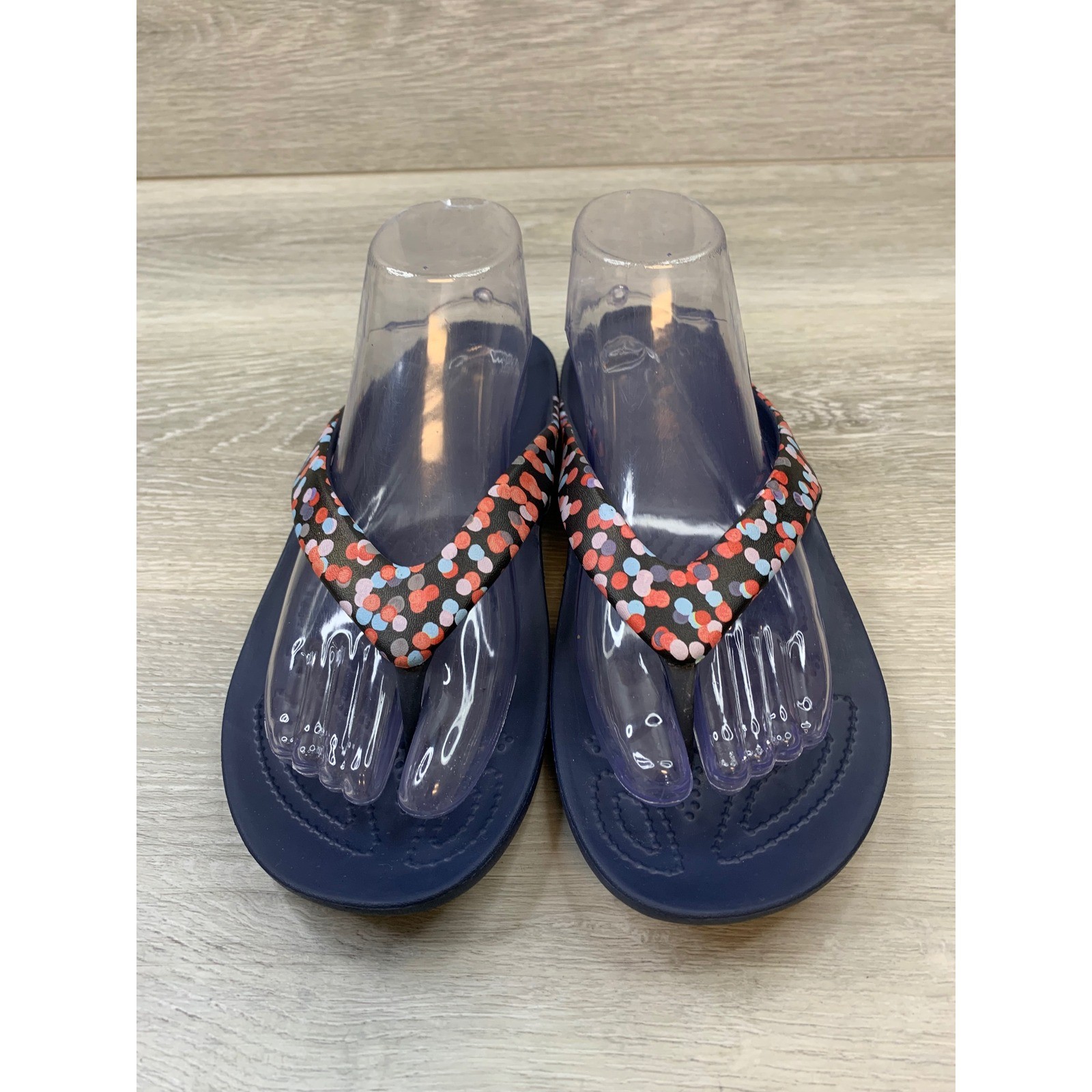 Crocs Kadee II Women’s Sandals Flip Flops Navy Blue Polka Dot Straps 9 Shoes
