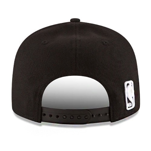 New Era New York Knicks 9Fifty Snapback Hat NBA Official Classic Solid Black Cap