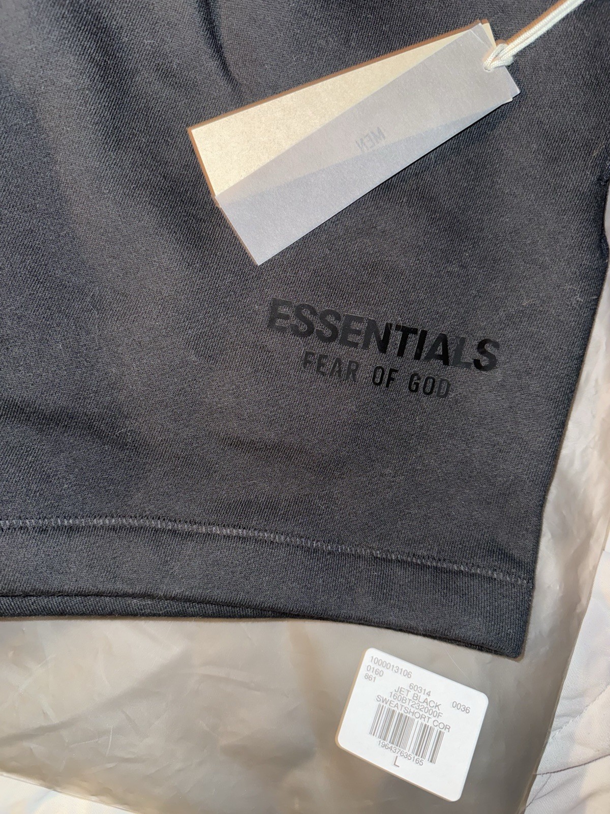 Fear of God Essentials Sweatshort in Core Jet Black L (FW23)