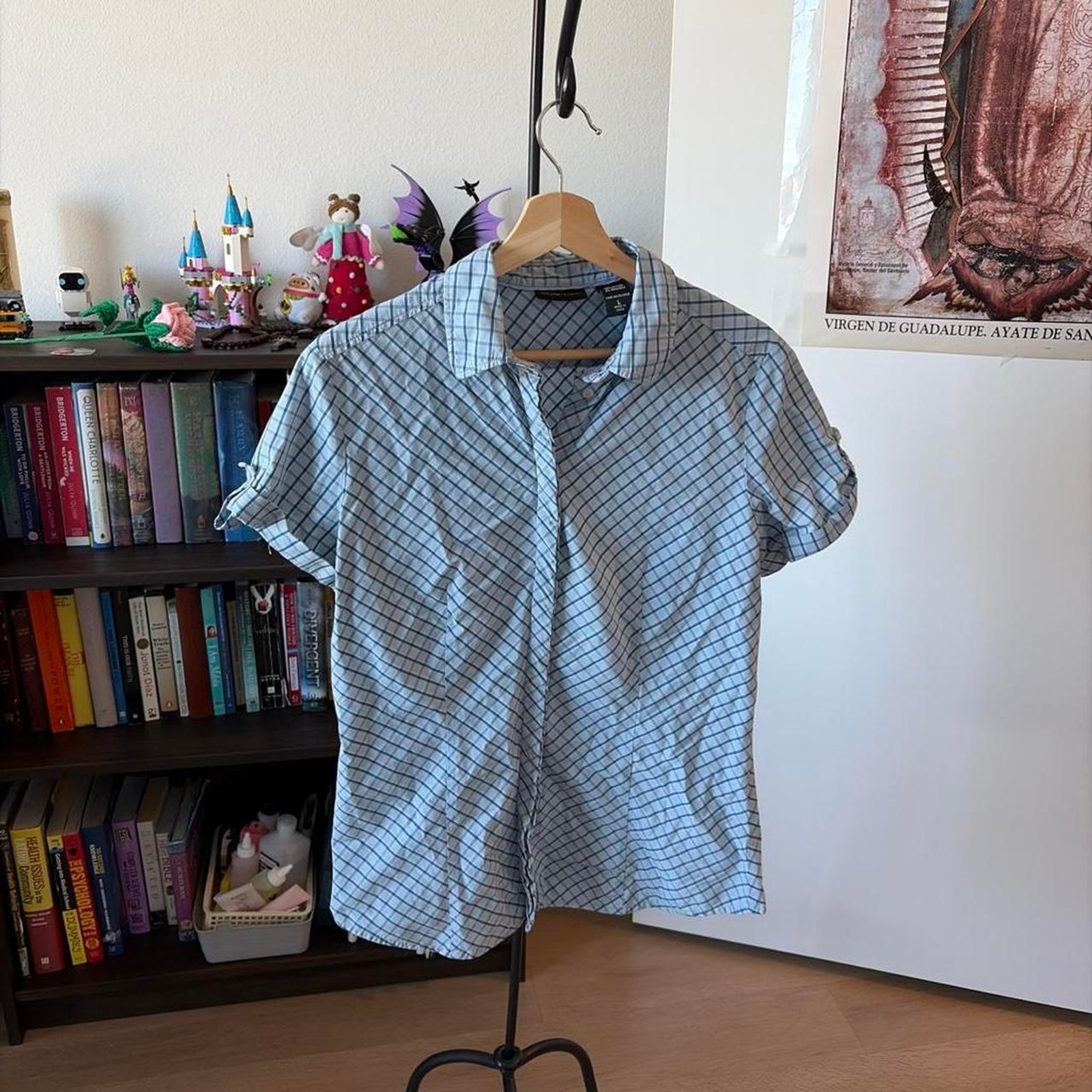 New York & Company Blue Plaid Button Front Shirt Women’s Large