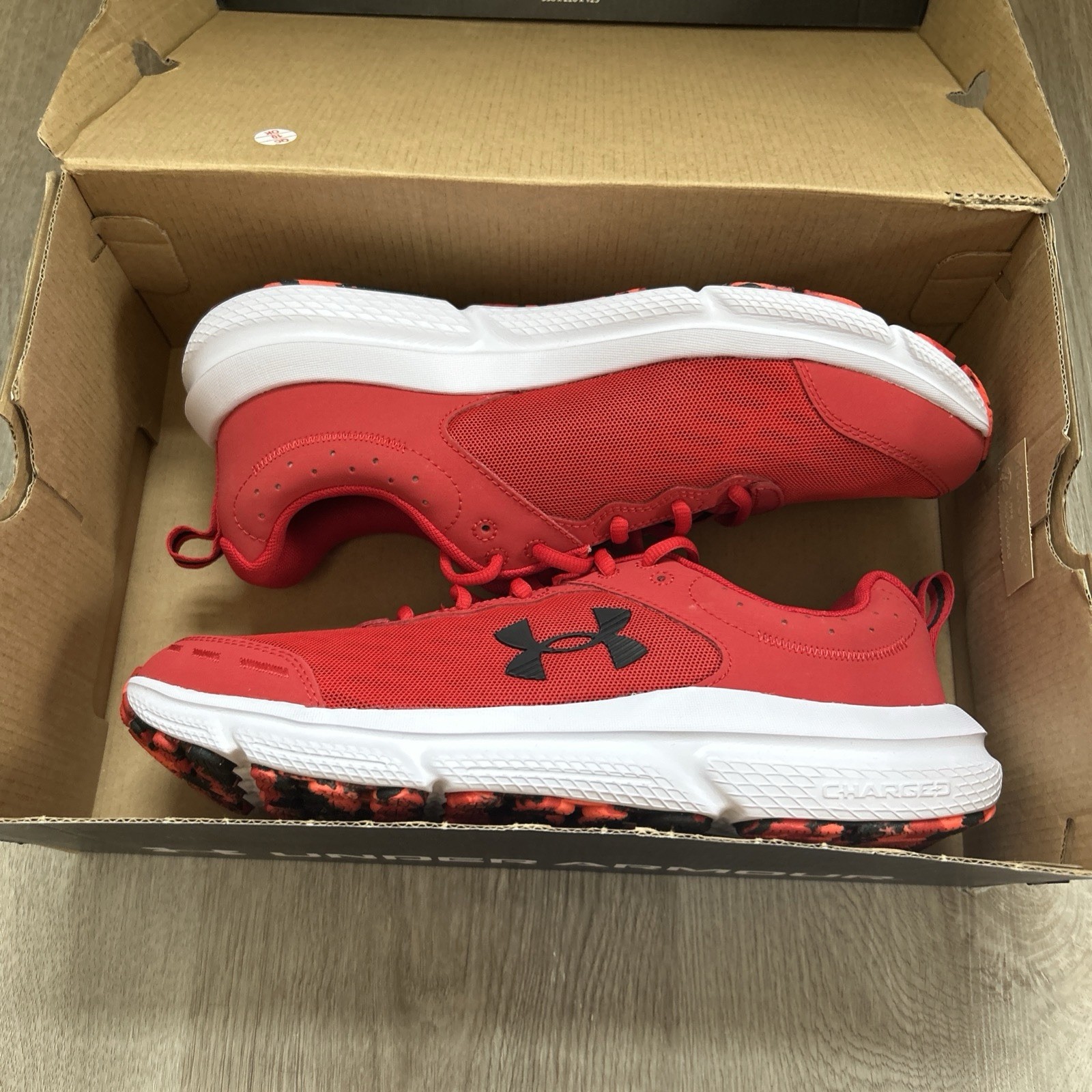 Under Armour Charged Assert 10 Mens 9 Running Shoes Red Sneakers 3026175-600