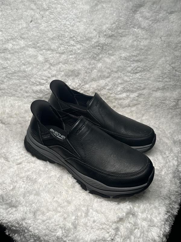 Skechers Relaxed Fit Men’s Sneakers – Black, US 9