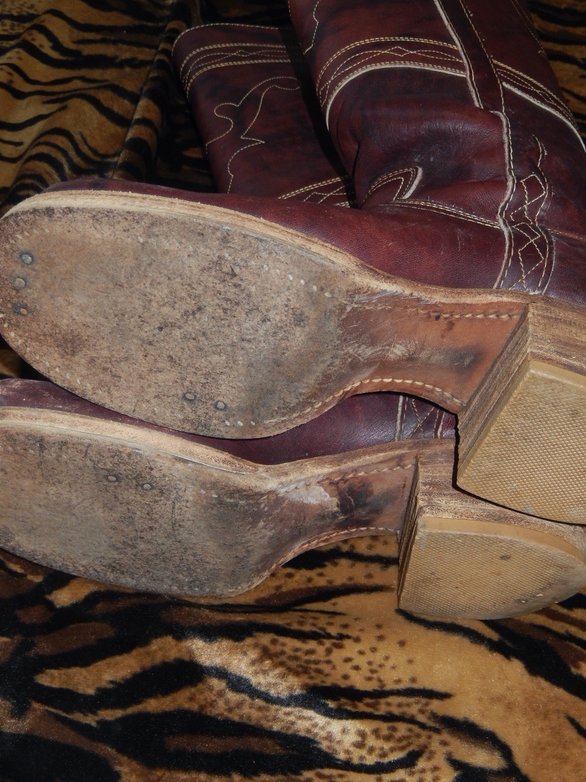 Vintage Frye Maroon Black Label 60s Boots Women’s Size 6