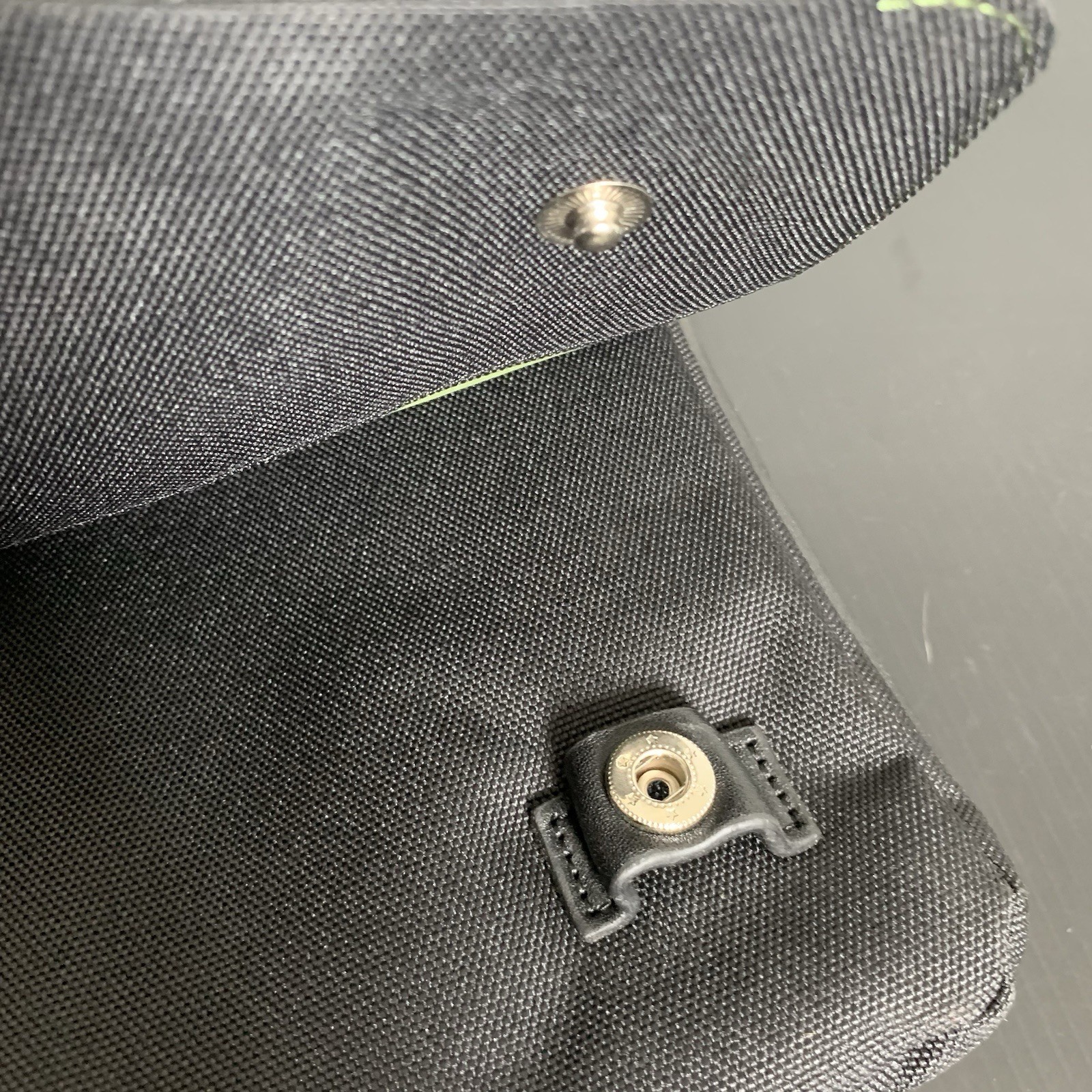 Knomo London – Black Laptop Business Messenger Bag with Shoulder Strap