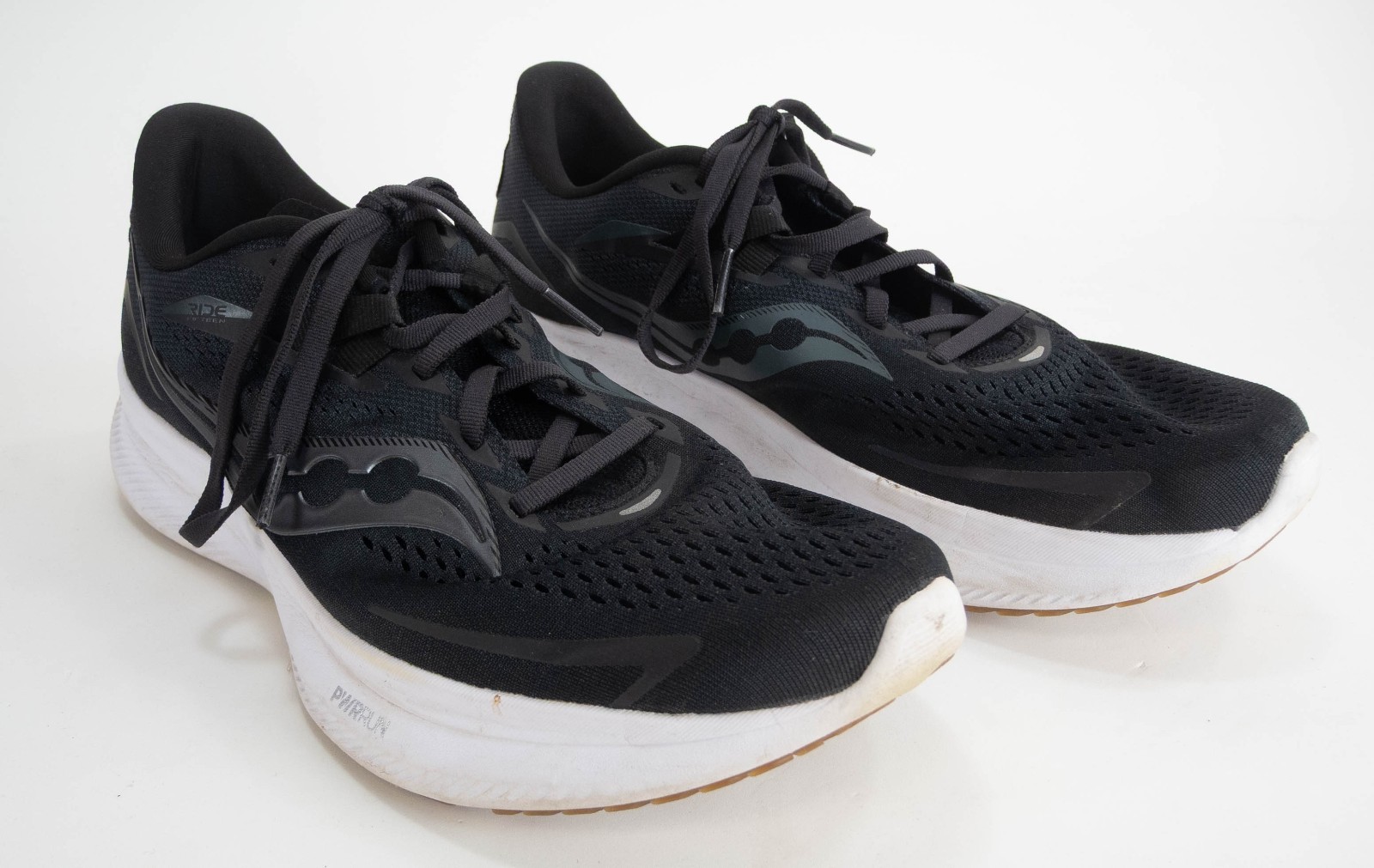 Men’s Saucony Ride 15 – S2072912 – Black – Size 11 – w/Box