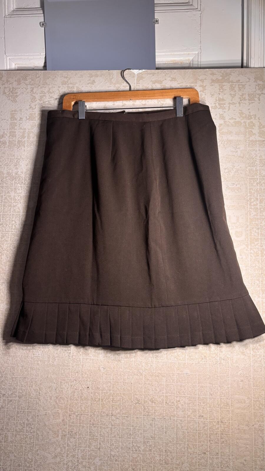 Brown Straight Skirt with Pleated Hem – Size 14