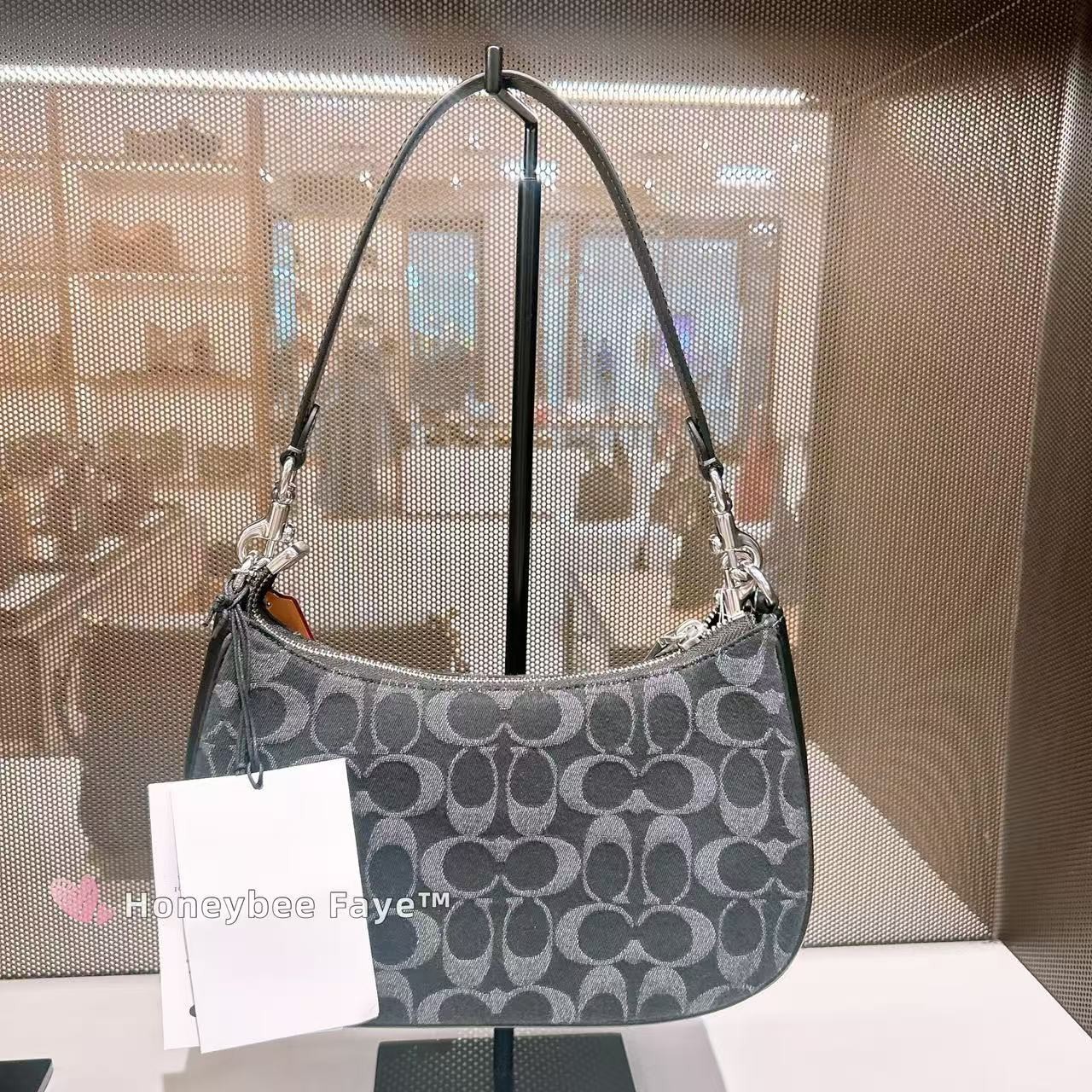 NWT Coach Teri Shoulder Bag In Signature Denim CDE43/CDQ56