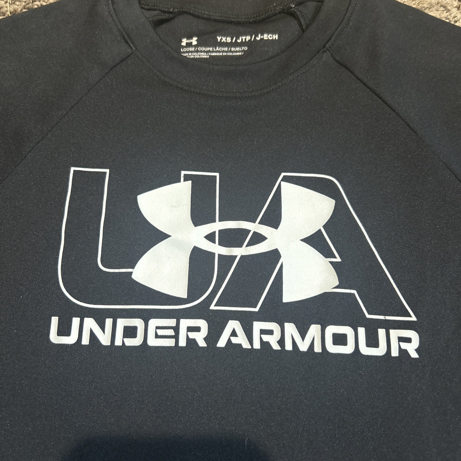 Under Armour Boys Size Youth Extra Small YXS Black Short Sleeve Shirt