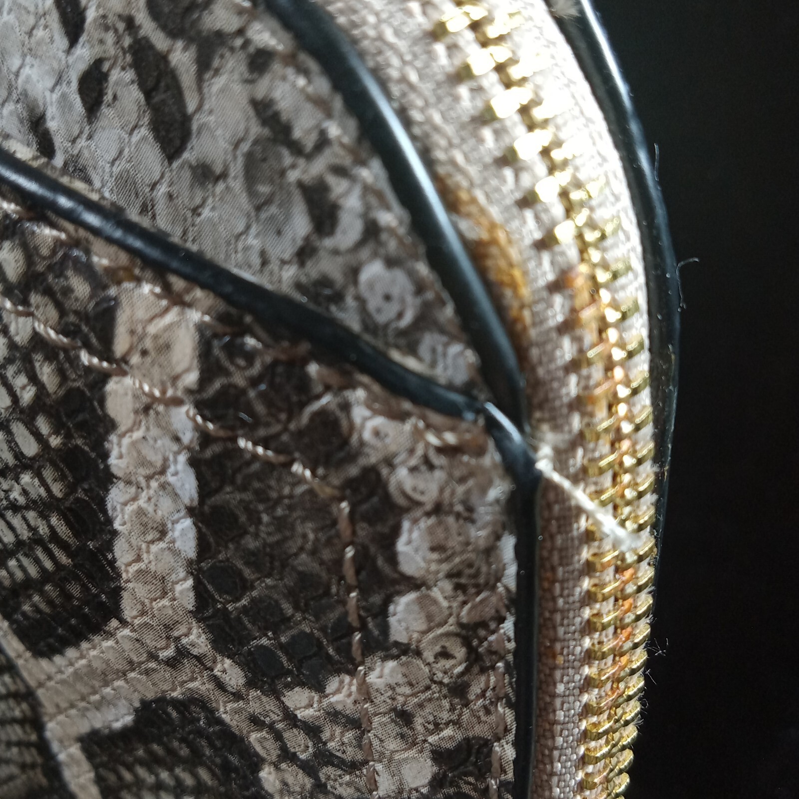 ☆Anne Klein☆ Snake Print Lined Crossbody Handbag 10 X 7 X 3