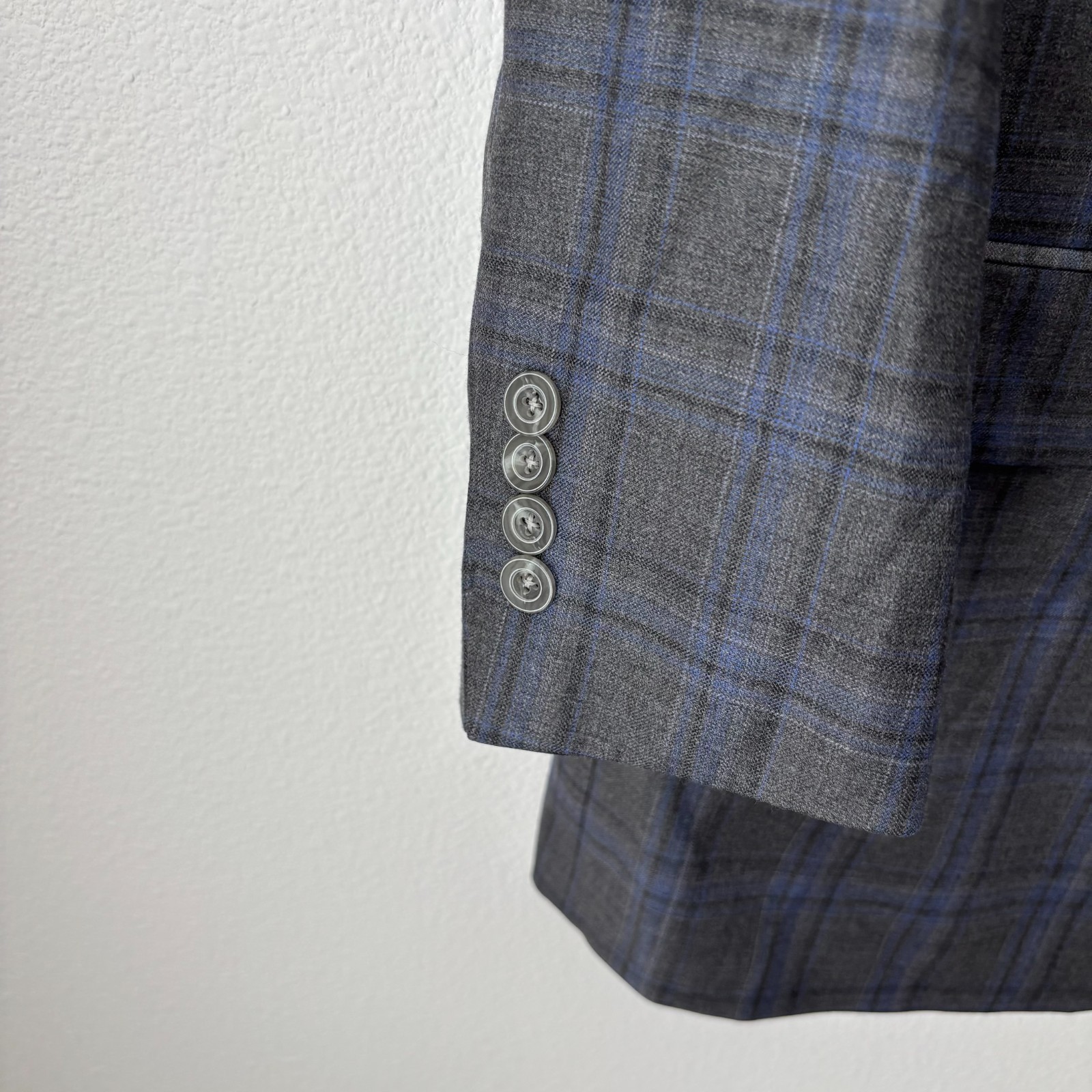 Hart Schaffner Marx Blazer Men’s 48R Gray Blue Plaid 2-Button Union Made in USA