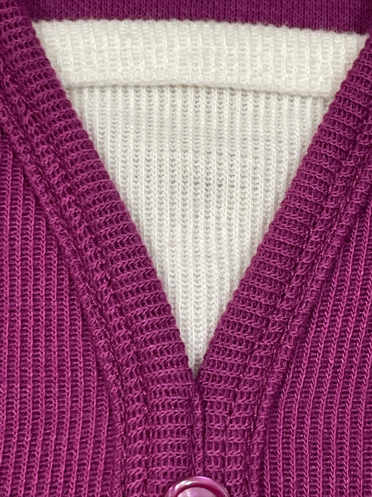 Bobbie Brooks Womens Long Sleeve V-Neck Sweater Button Detail Size Medium