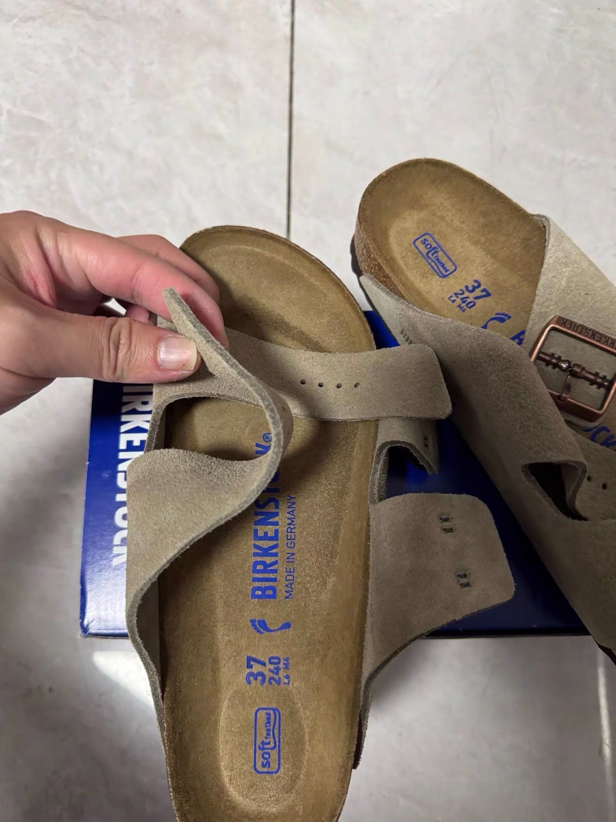 Birkenstock Arizona Soft Footbed Suede Leather Unisex EU37-45 Taupe sandals