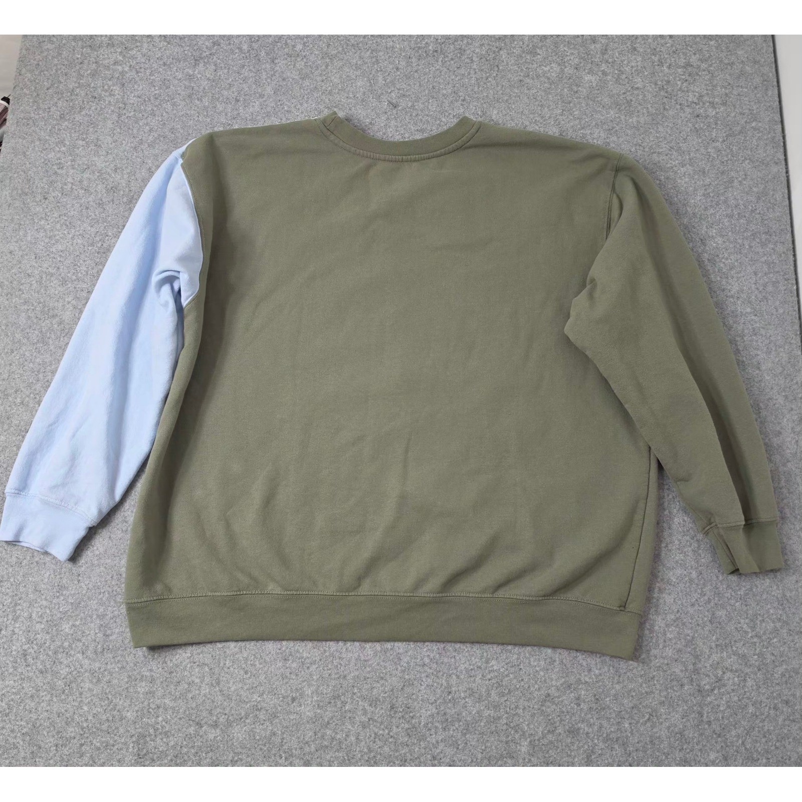 Tom and Jerry Colorblock Graphic Sweatshirt Men 3XL Green Artichoke Cartoon Y2K