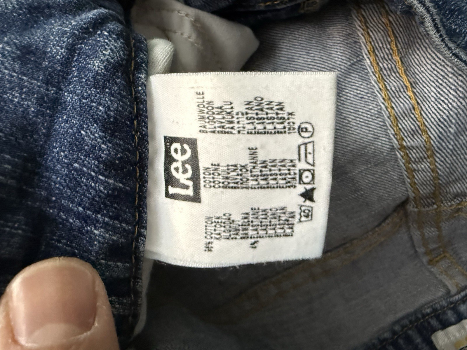 Lee Cameron Bootcut Jeans Womens 32S 32 inch Waist 28 inch Leg. Blue. SKU 98054