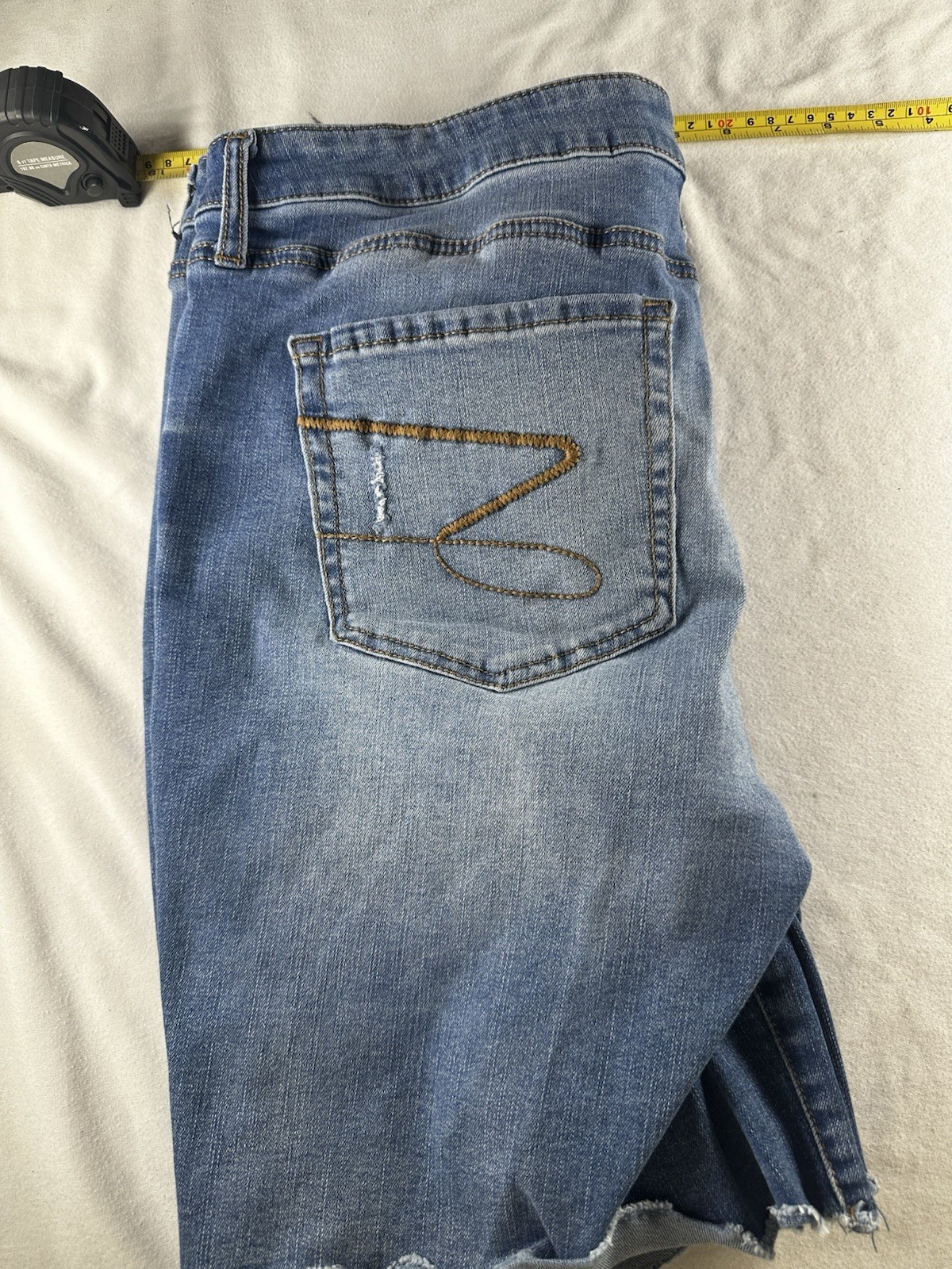 Seven7 Women’s Bermuda Mid Rise Stretch Denim Shorts Sz 16 QTY 2 No Hem