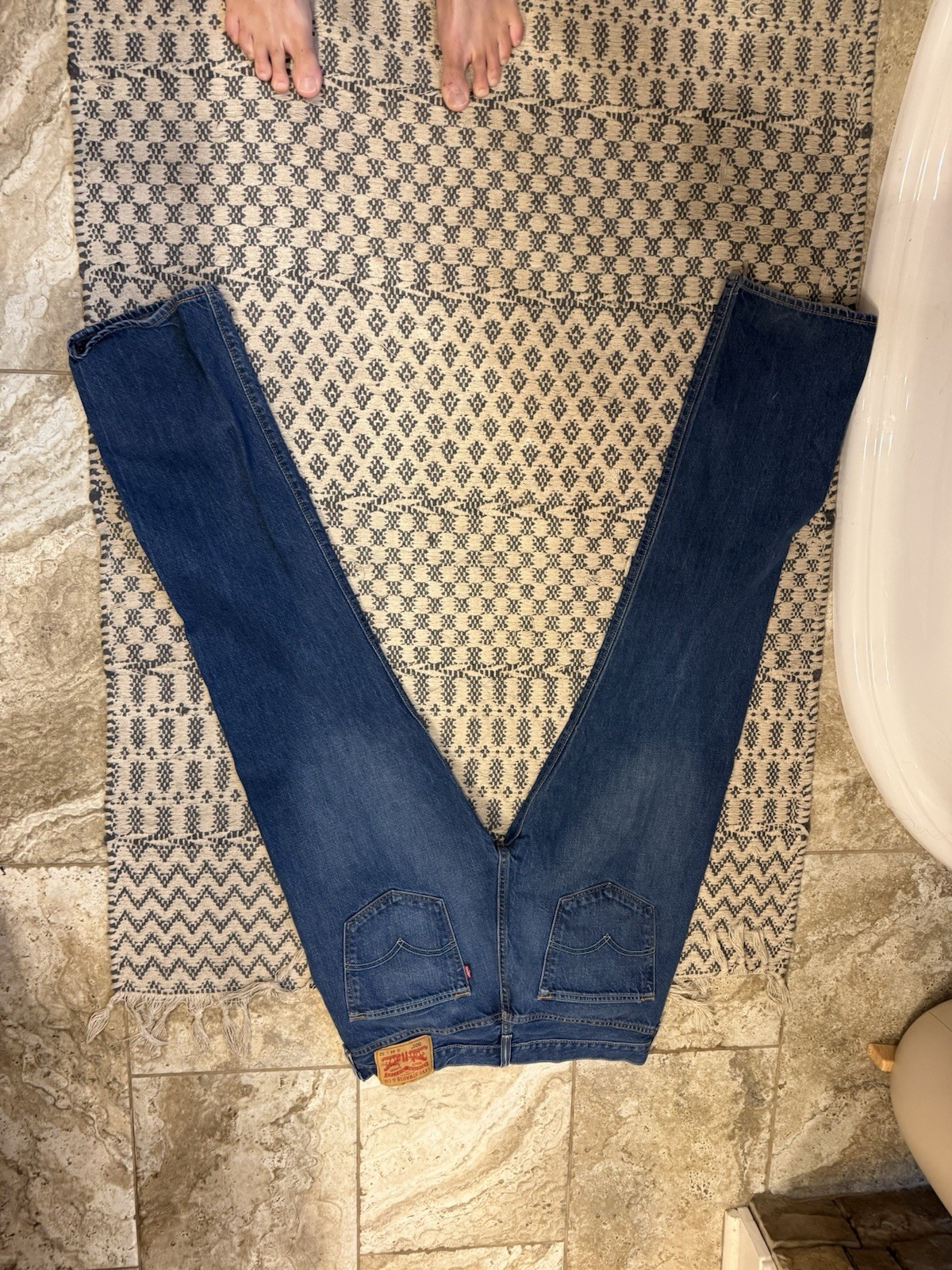 Levi’s Men’s 501 Original Fit Straight Leg Button Fly Jeans 34×32