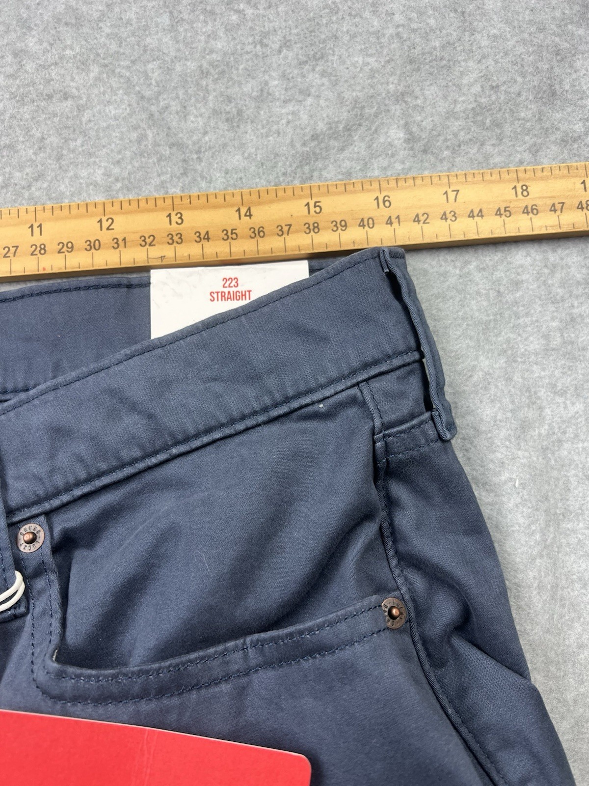 Lucky Brand 223 Straight Leg Advanced Stretch Men’s Pants W32 L32 Blue NWT