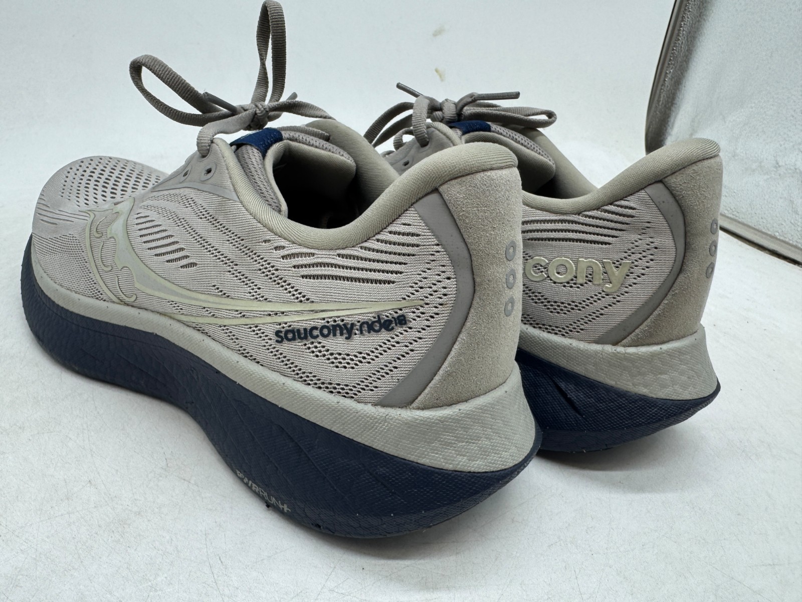 Saucony Ride 18 Running Sneakers Men’s Gray Mesh Lace-Up Athletic Trainer – 10