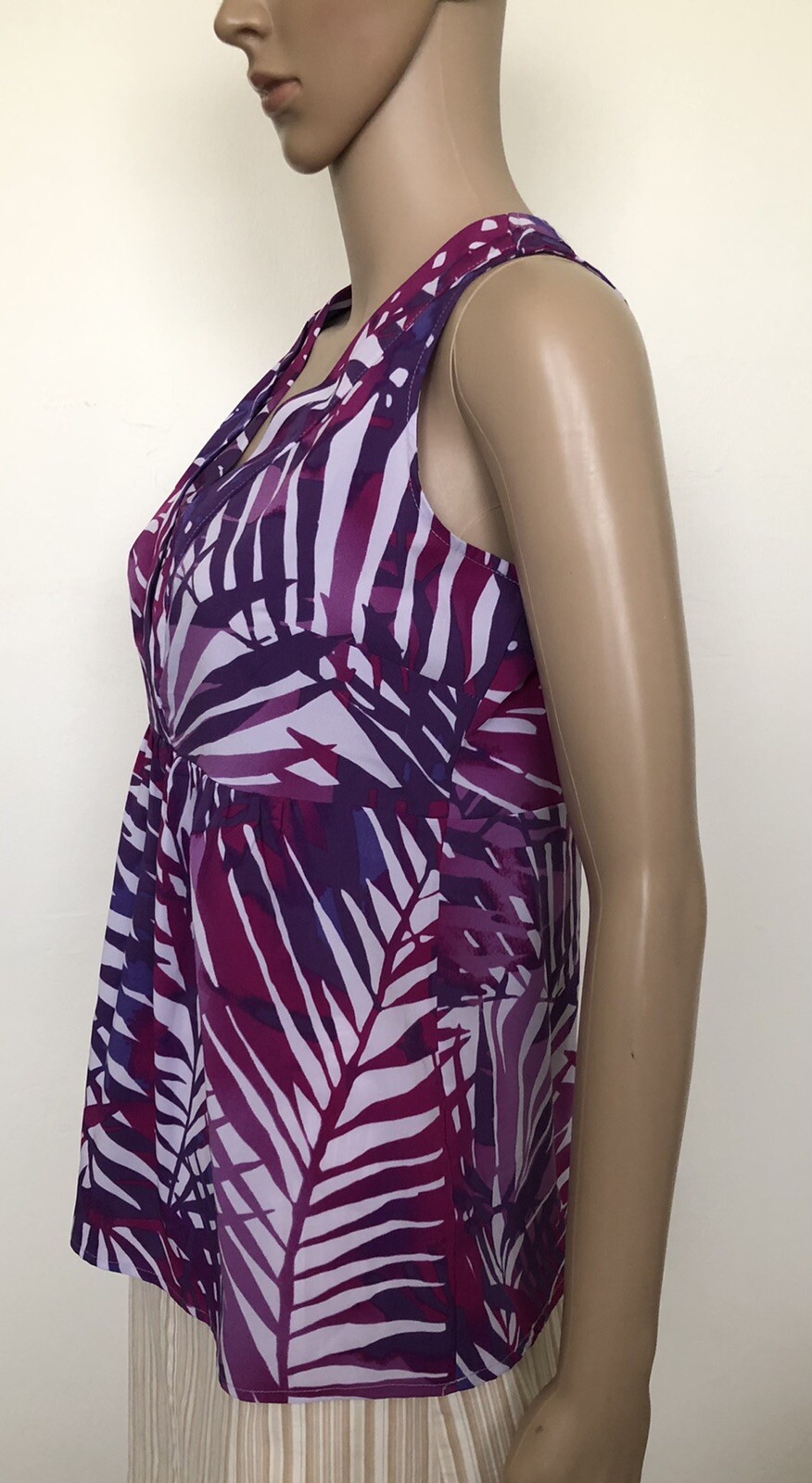 NEW YORK & COMPANY Sleeveless Semi Sheer Top Size Small Womens