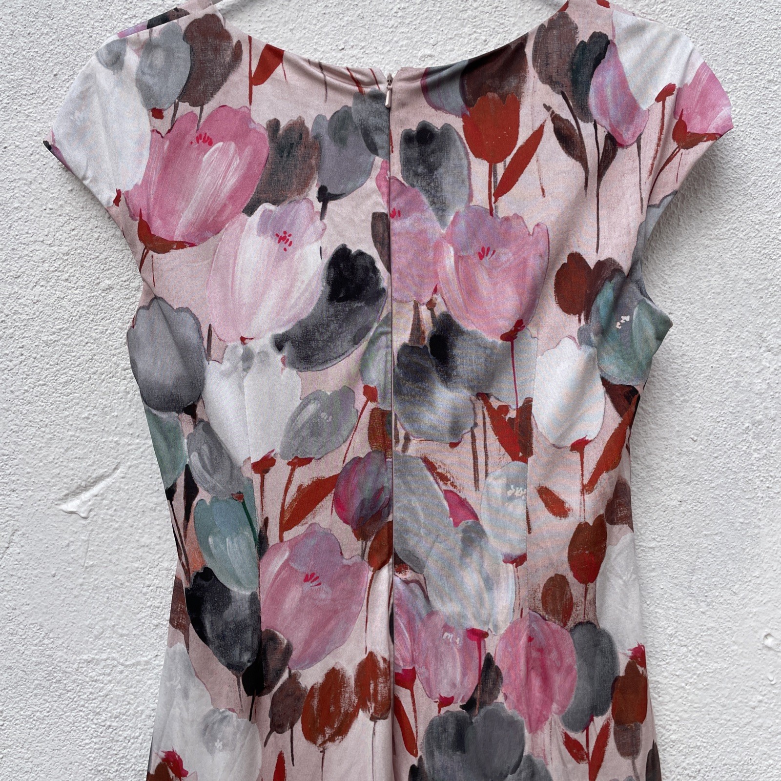 Phase 8 Pencil Dress Womens 12 38” Pink Floral Tulips Short Sleeve Wedding Party