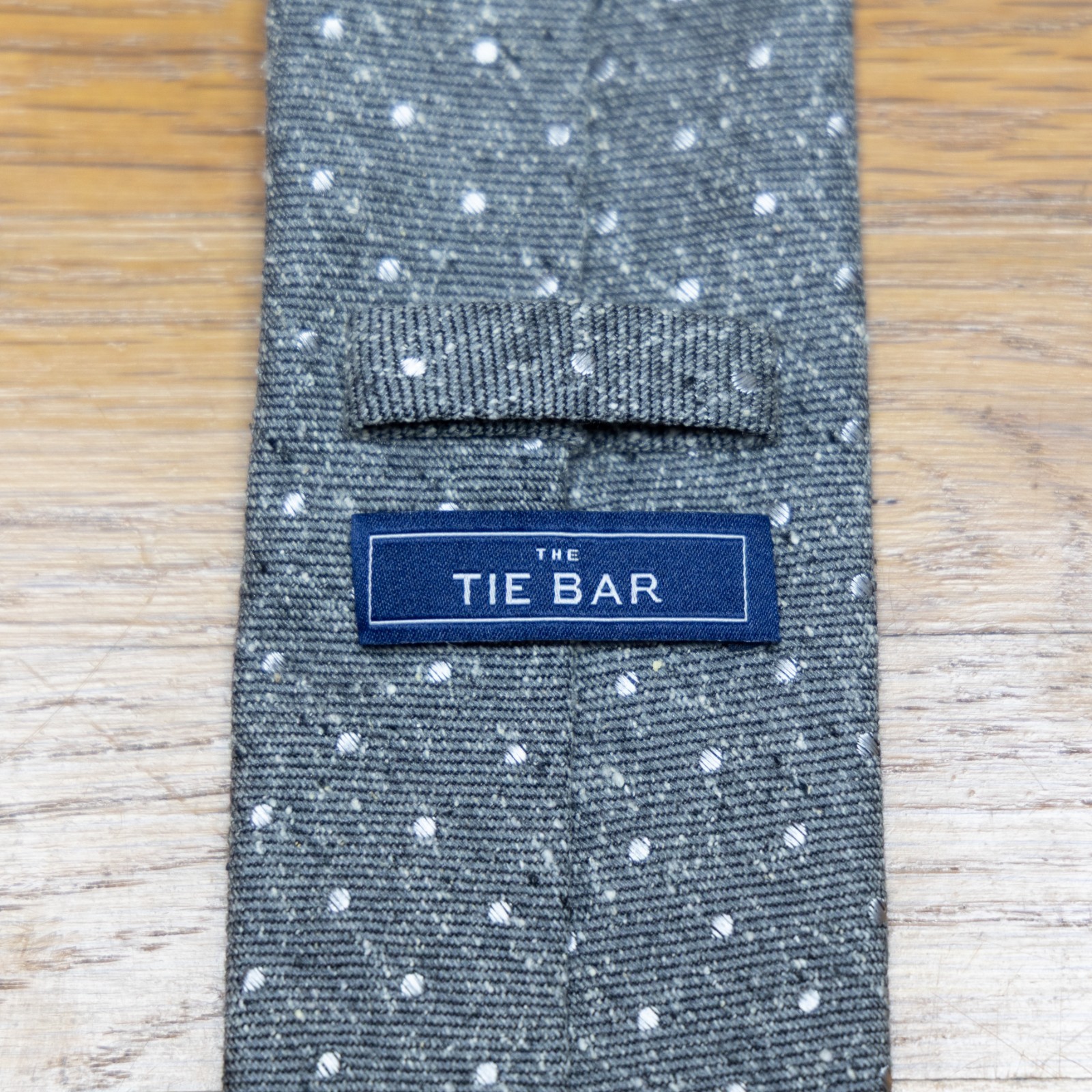 The Tie Bar Gray White Polka Dot Silk Tie 3.25 x 58 Necktie Mens