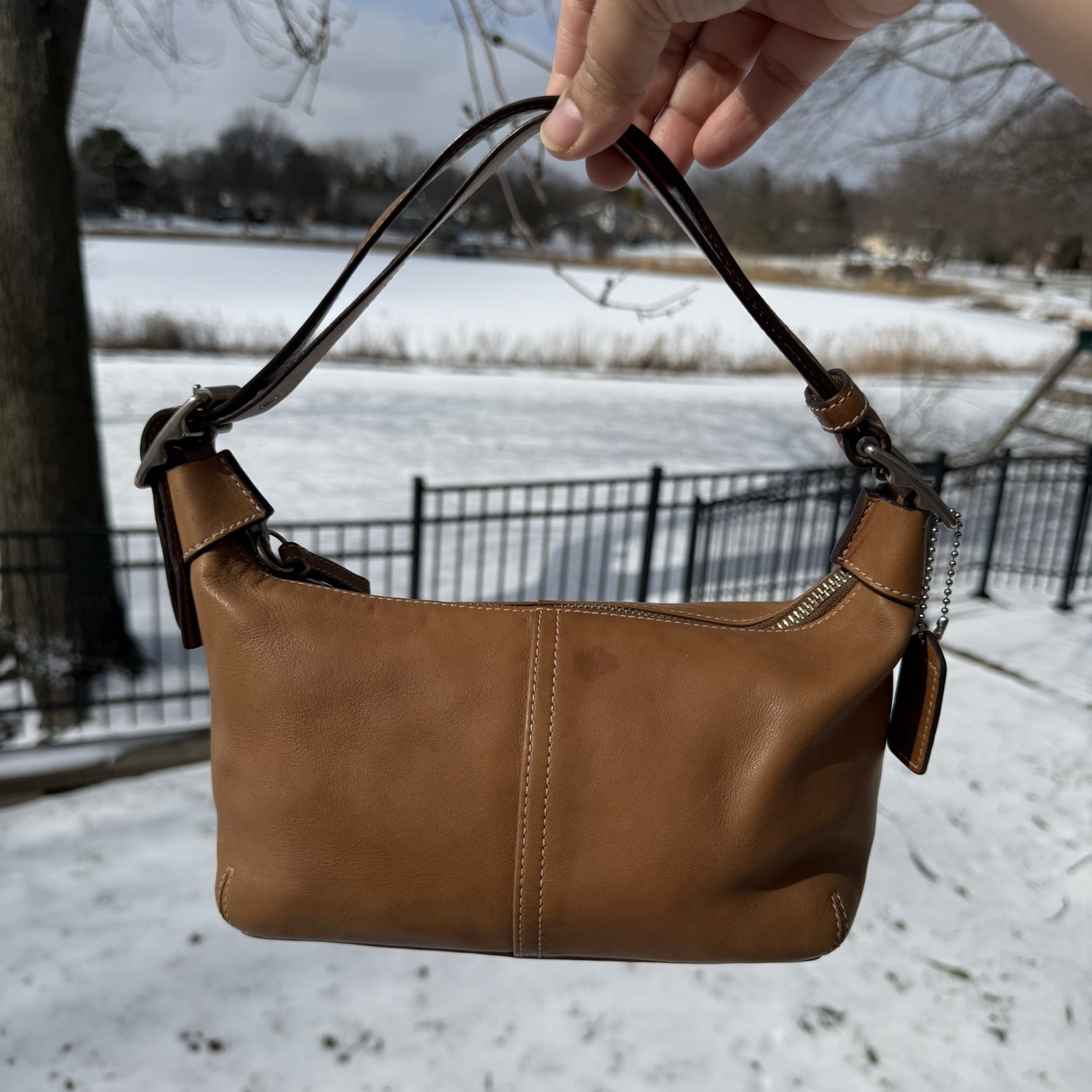 COACH 9564 British Tan Leather Legacy Demi Hobo Shoulder Bag Convertible Strap