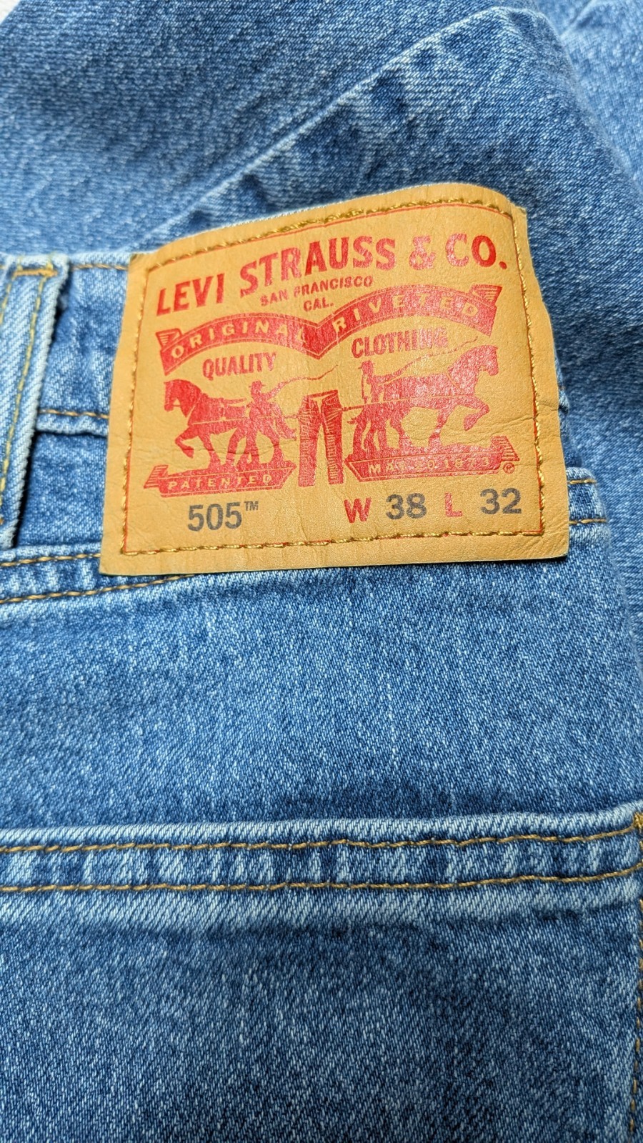 Levi’s Men’s 505 Blue Denim Jeans Straight Leg Regular Fit Mid Rise 5-Pocket