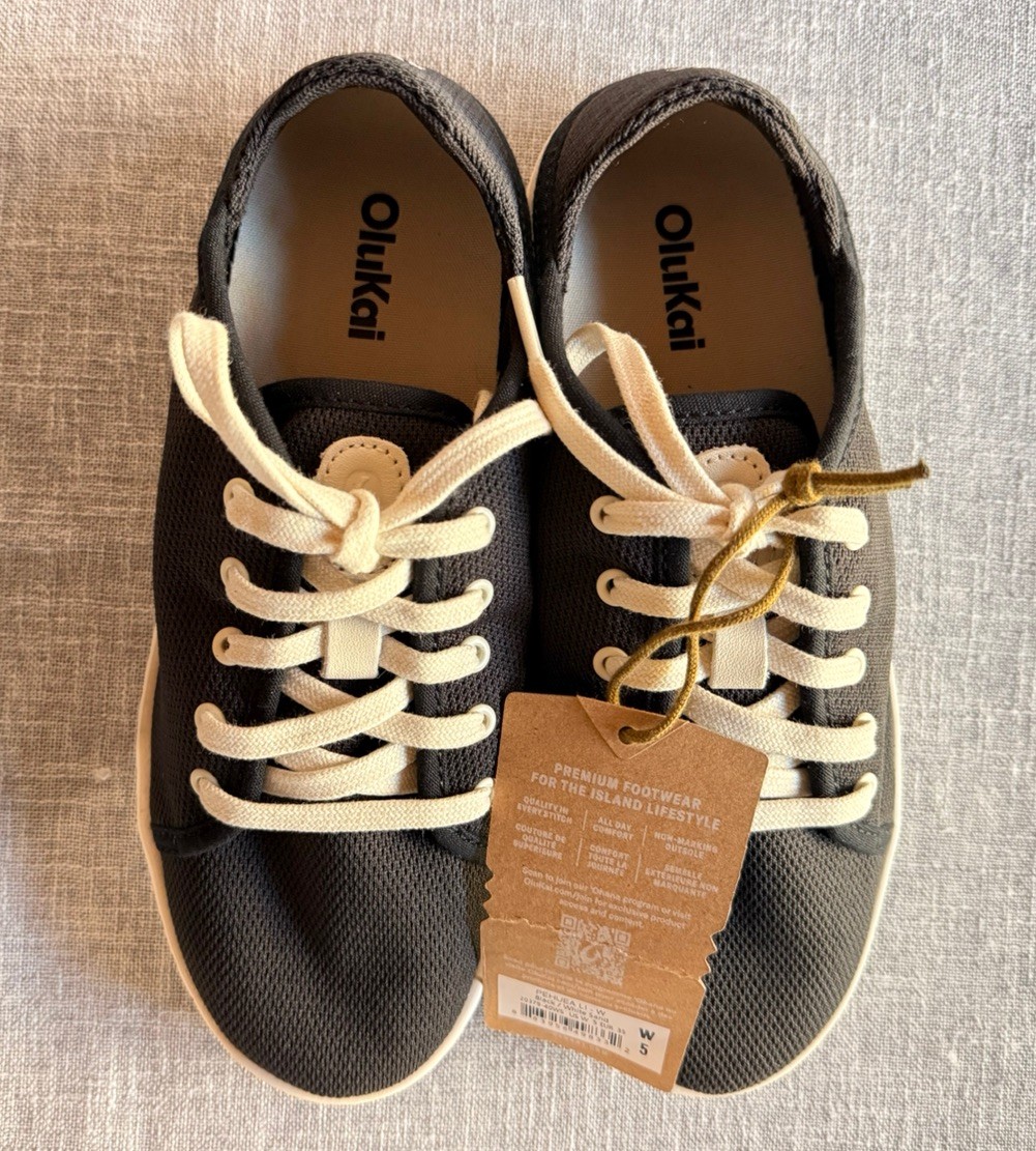 NEW Olukai Pehuea Li black/white sand sneaker mesh shoe lightweight 5 NWT