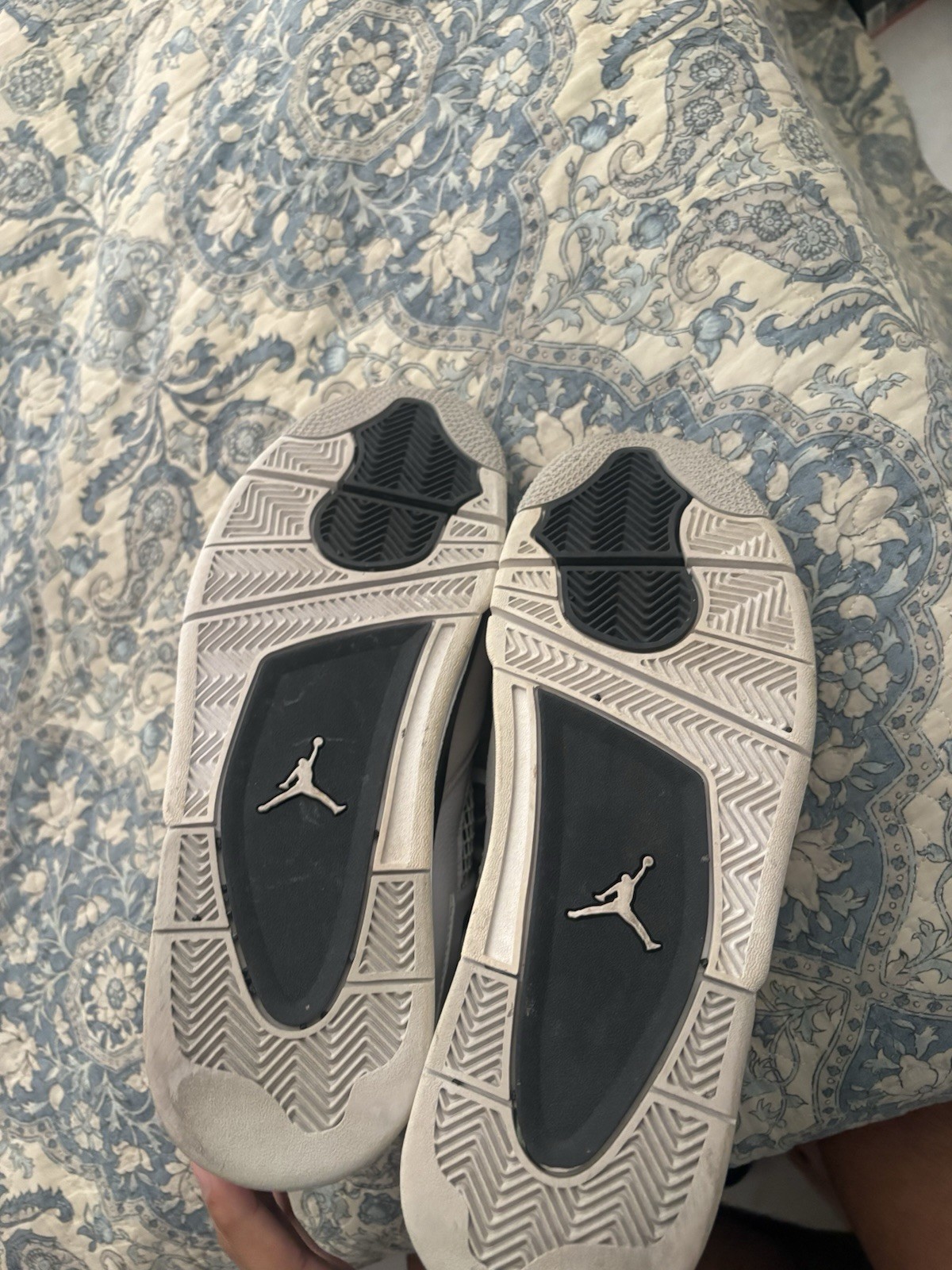 Jordan Air Jordan 4 Mid White/Black Leather Basketball Sneaker US 10 408452-110