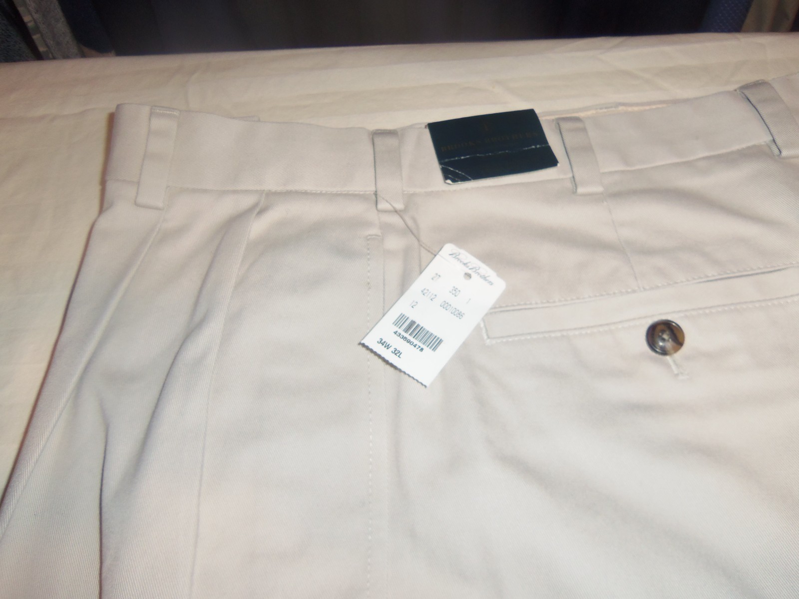 488- NWT Brooks Brothers – Elliot – SOFT COTTON BEIGE PANTS – 34 X 32