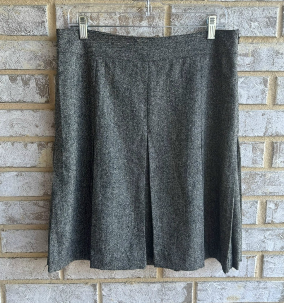 Tommy Hilfiger Vintage Wool/Silk Blend Pleated Gray Skirt Women’s Size 10