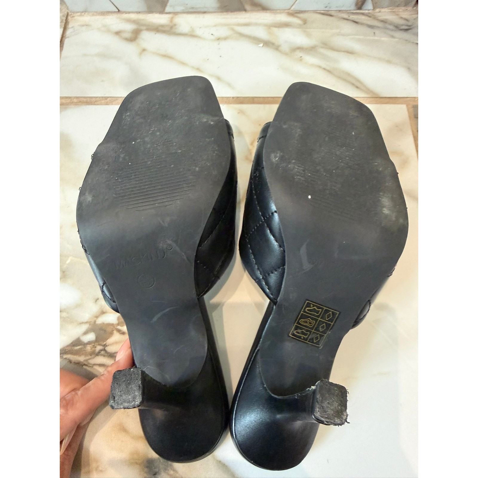 Mackin-J Quilted Slide Sandals Womens 9 Black Square Toe Stiletto Mules 225-28